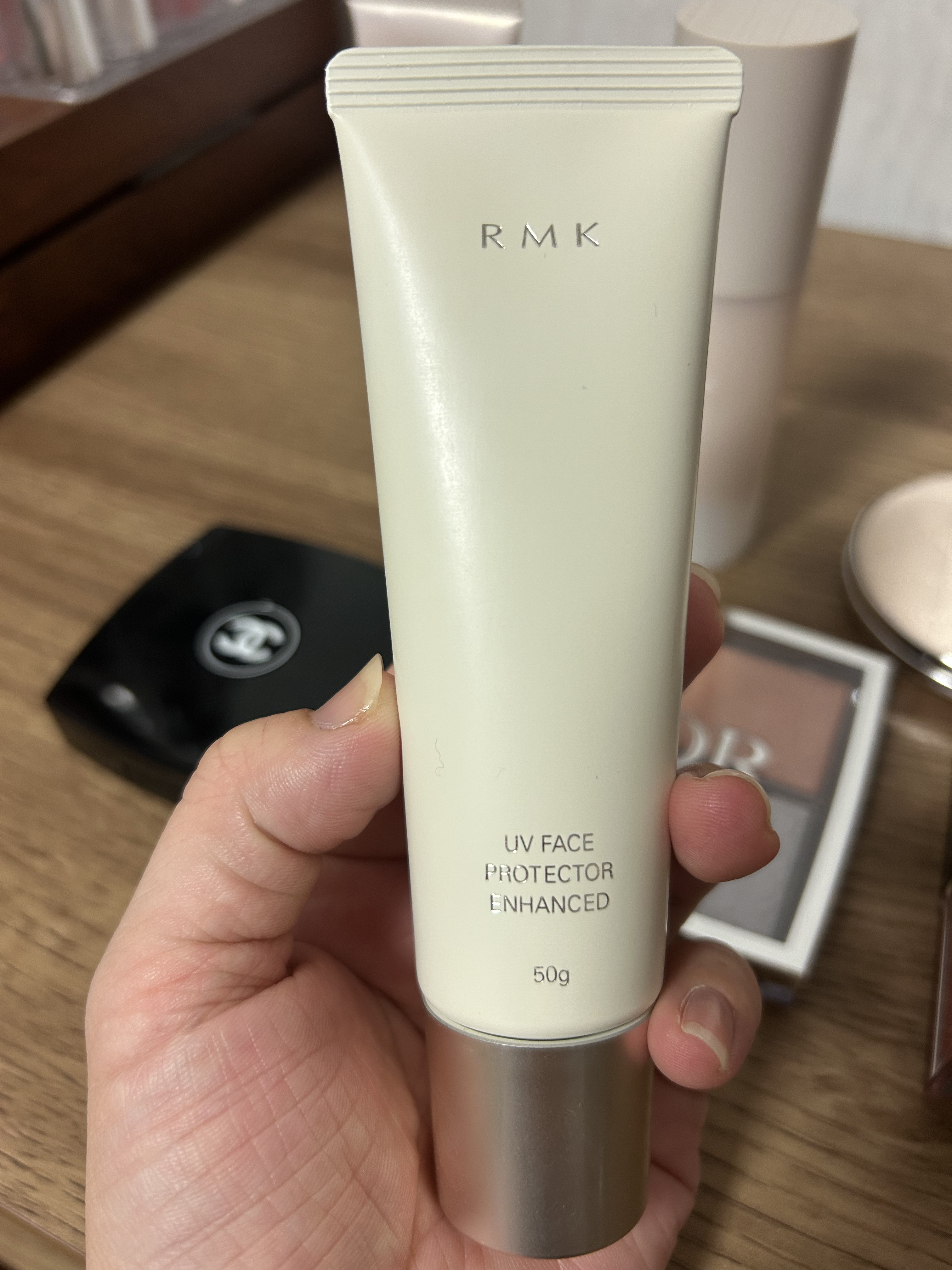 キヌケアグローアップ グリーム フューシャ ラッシュ（限定 シュウ ウエムラ × シャボンヌ ウォン）/shu uemura/口紅を使ったクチコミ（3枚目）