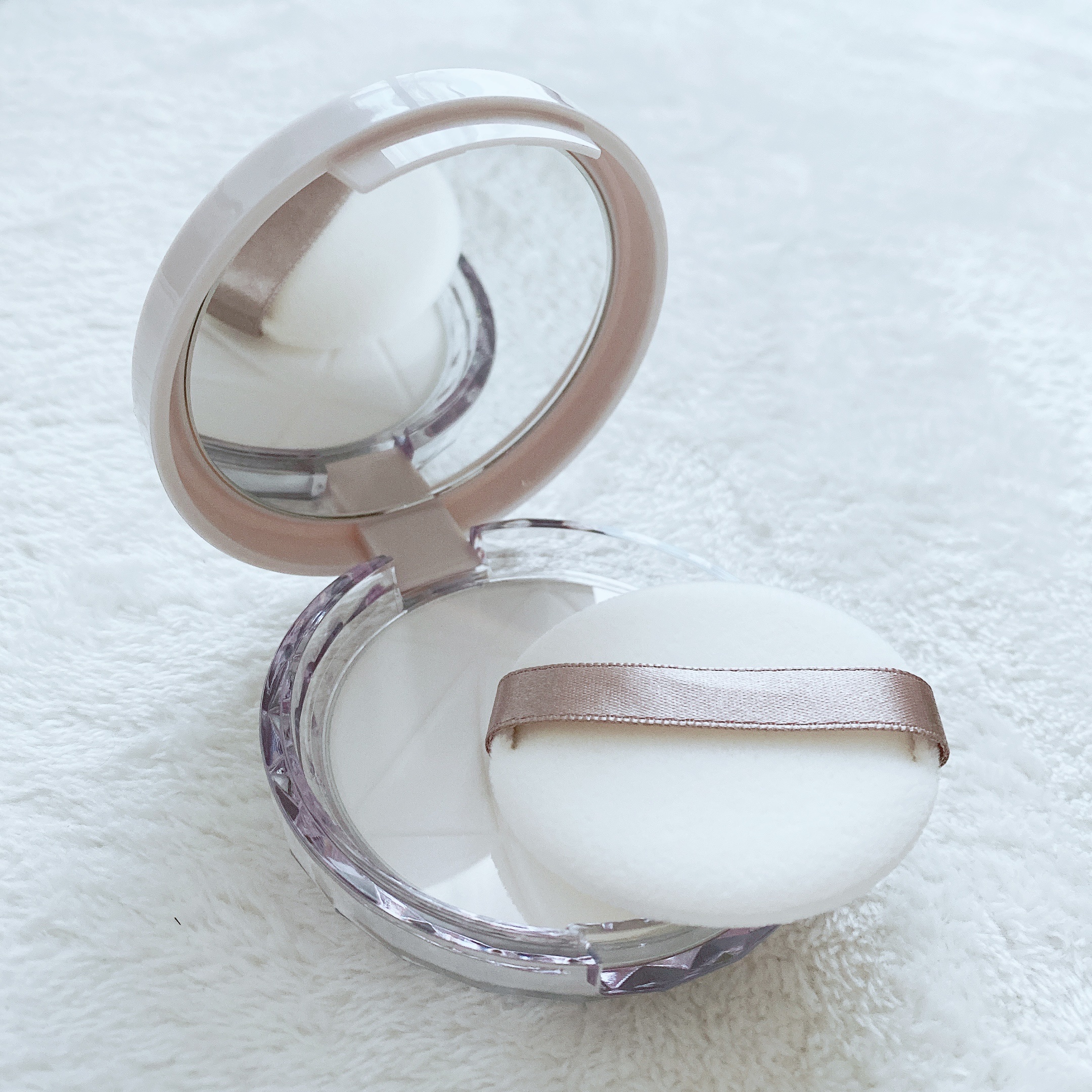 毛穴レスパウダー/CEZANNE/プレストパウダーを使ったクチコミ（2枚目）