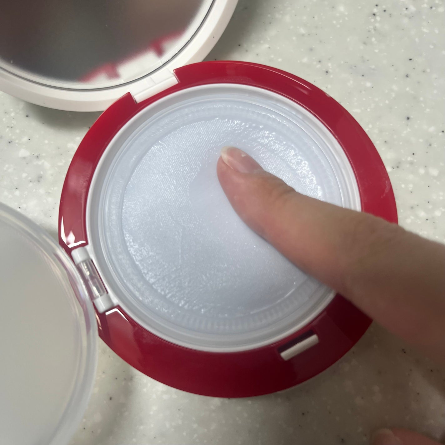 ビーベルベット セバムカットクッション/espoir/プレストパウダーを使ったクチコミ(2枚目)