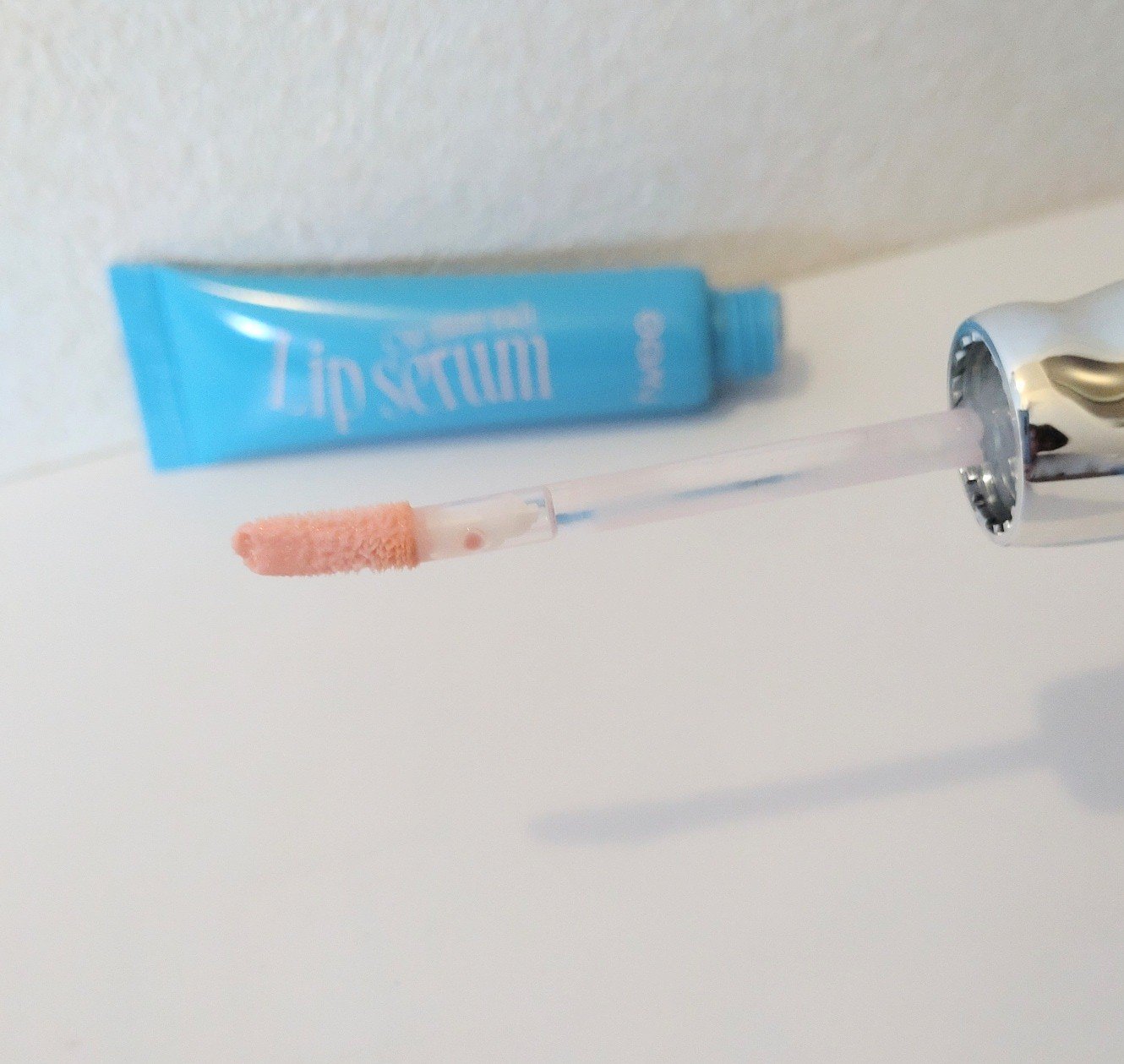 フィー ワンミニッツレディ リップセラム/fwee/リップ美容液を使ったクチコミ（2枚目）