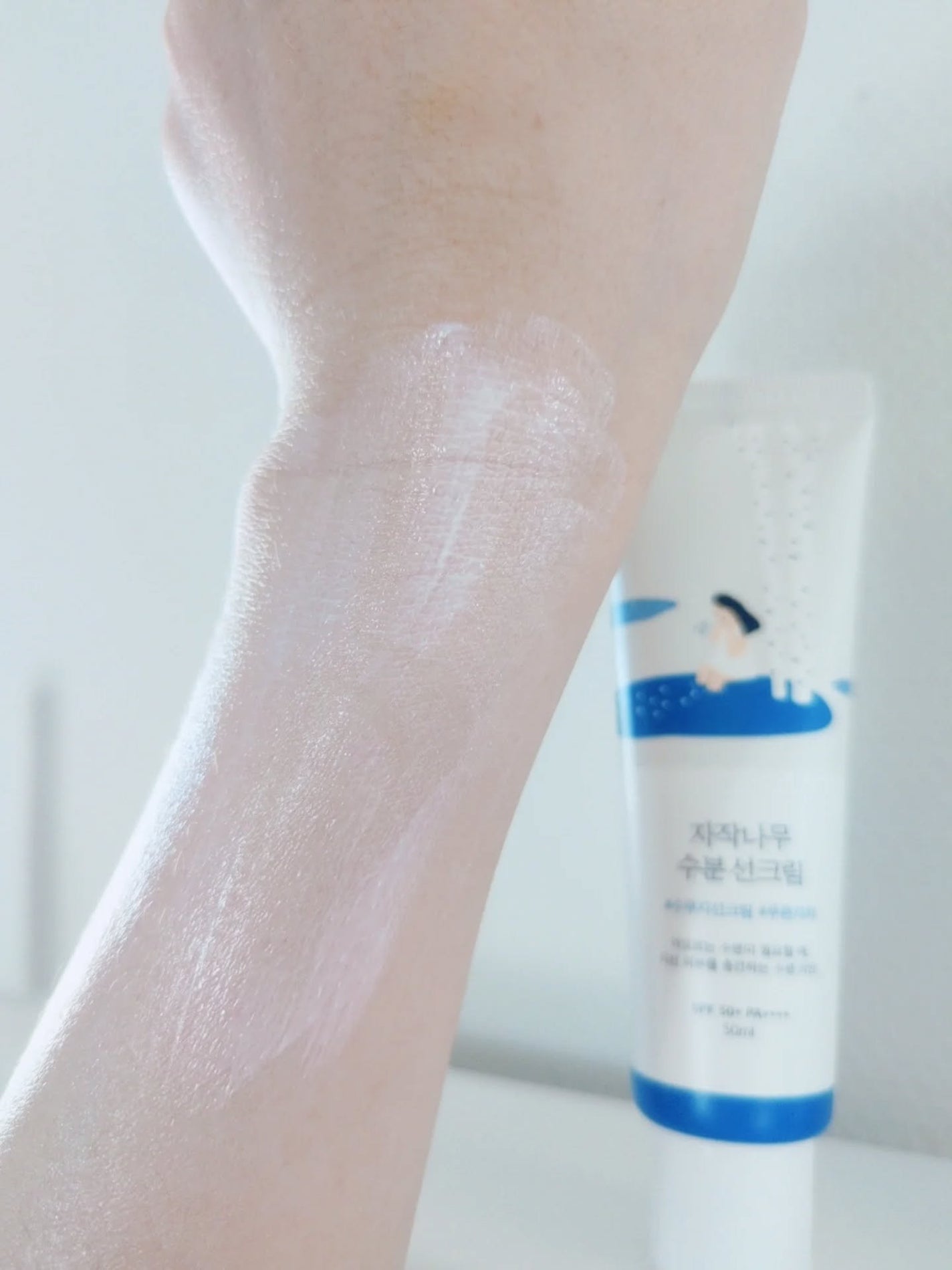 シラカバ水分日焼け止め/ROUND LAB/日焼け止めクリームを使ったクチコミ(6枚目)