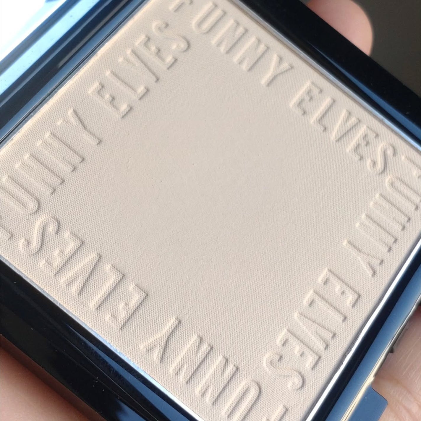 UVソフトマットプレストパウダー/FUNNY ELVES方里/プレストパウダーを使ったクチコミ(2枚目)