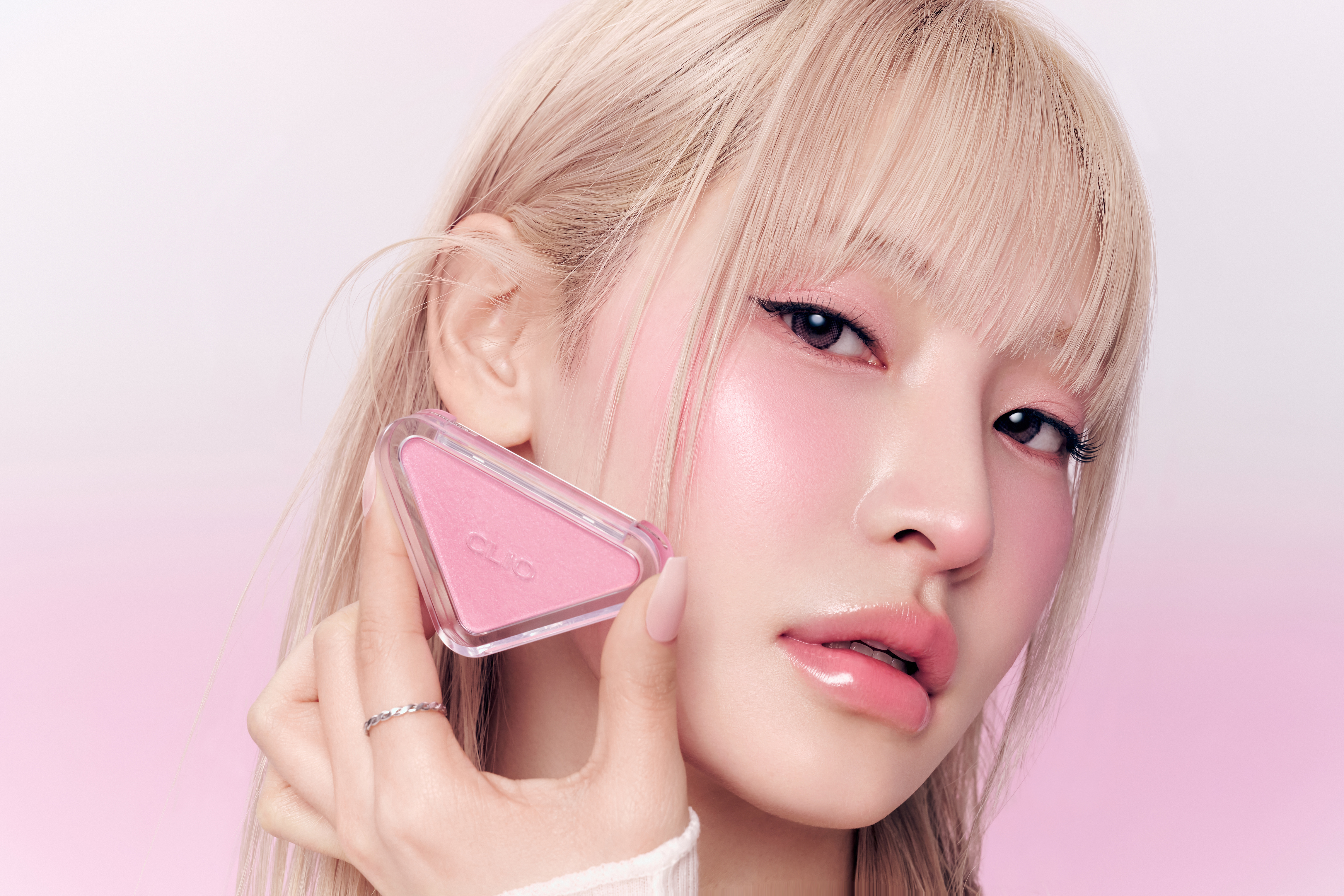 エッセンシャルブラッシュタップ/CLIO/パウダーチークを使ったクチコミ（2枚目）