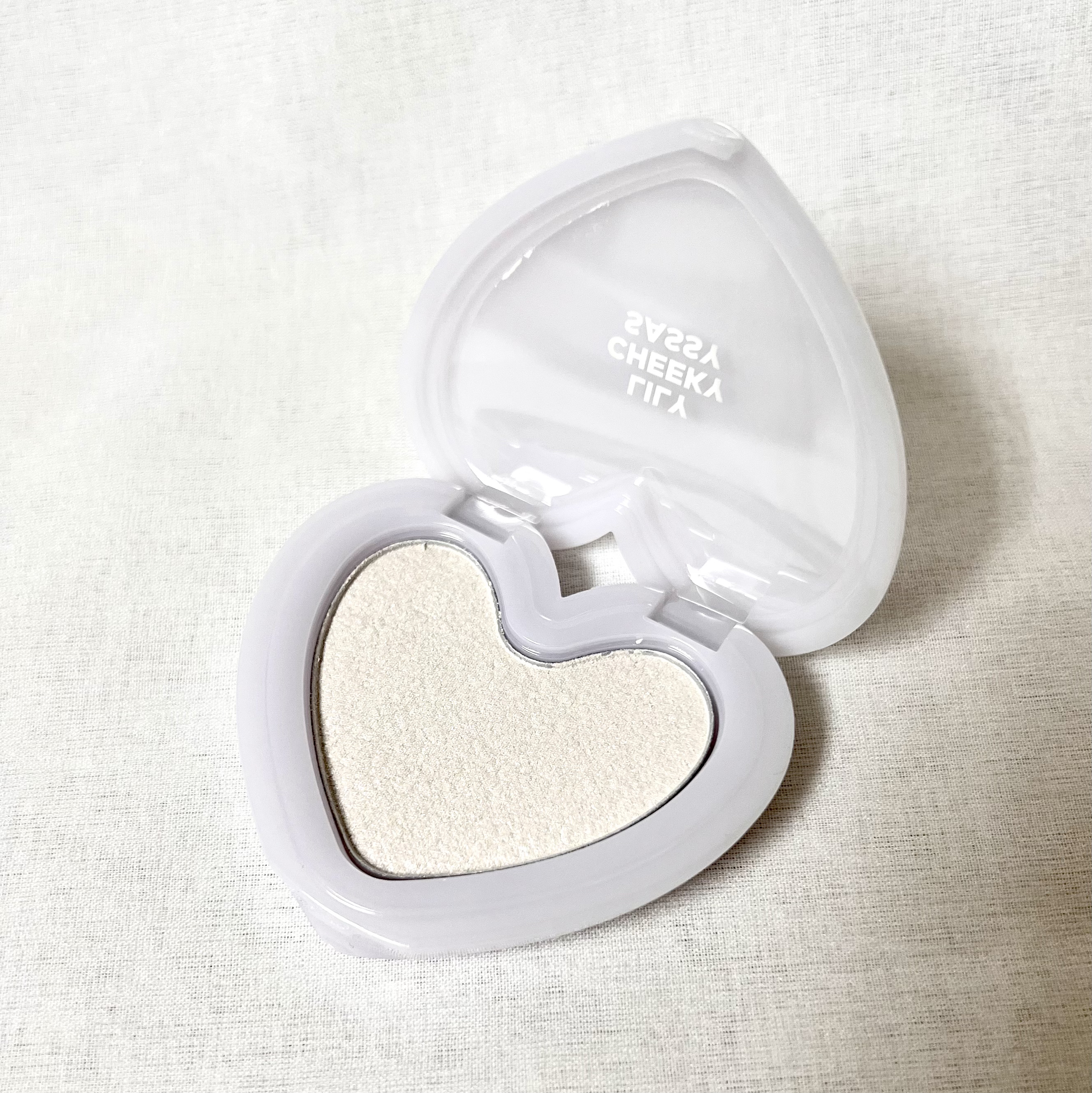 ラヴビーム グロウヴェール/lilybyred/パウダーハイライトを使ったクチコミ（2枚目）