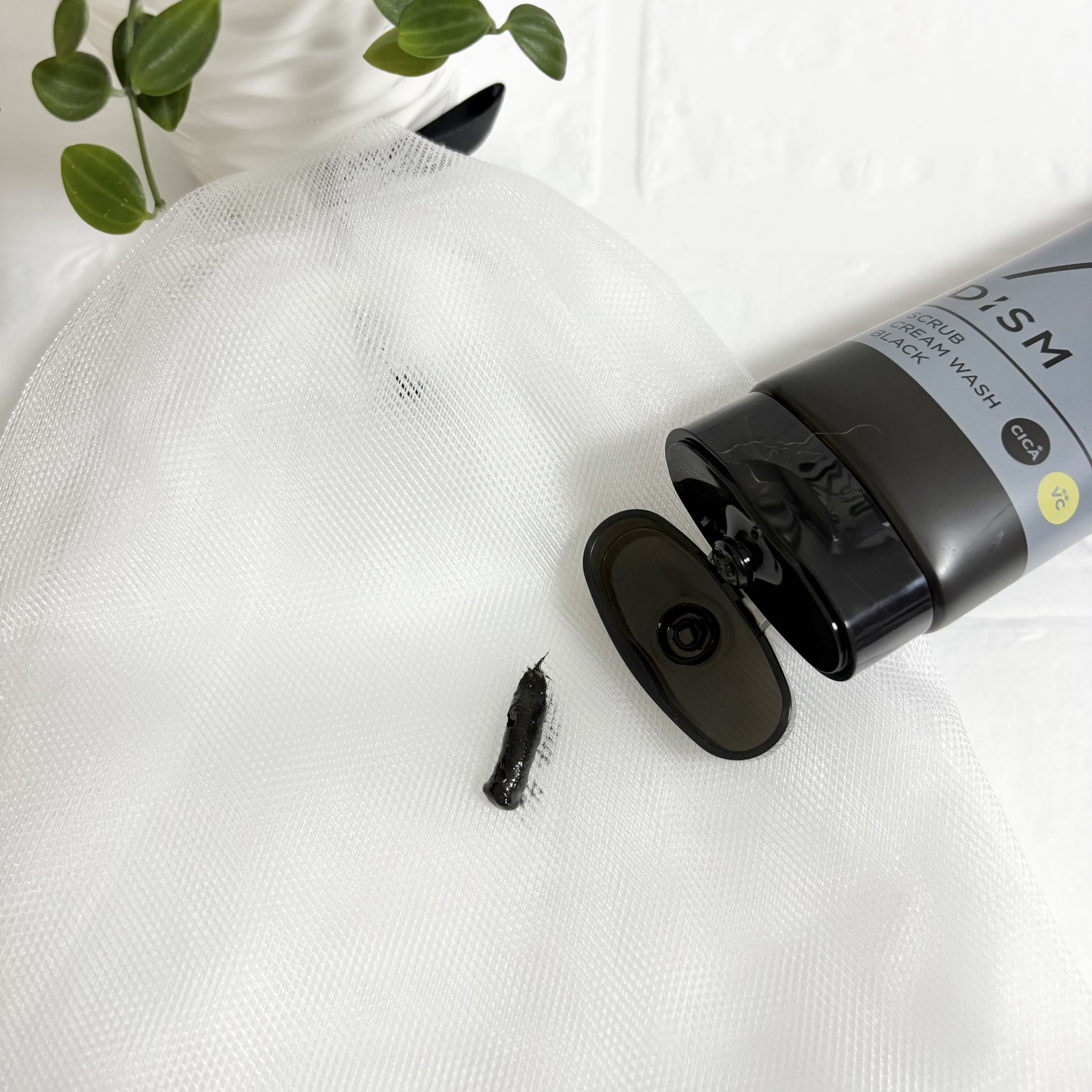 ディズム　スクラブクリームウォッシュ ブラック/DISM/洗顔フォームを使ったクチコミ（2枚目）