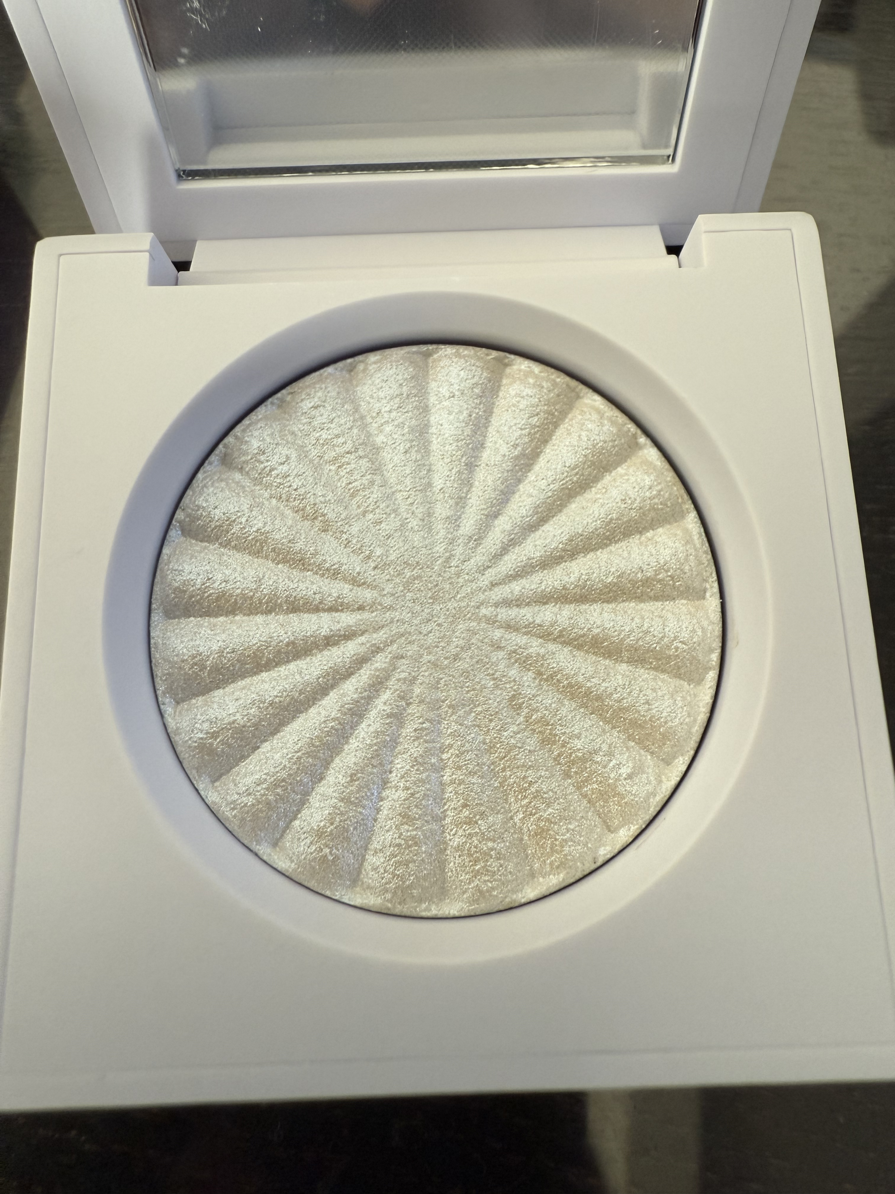 OFRA mini Highlighter Space Baby/Ofra Cosmetics/パウダーハイライトを使ったクチコミ（1枚目）