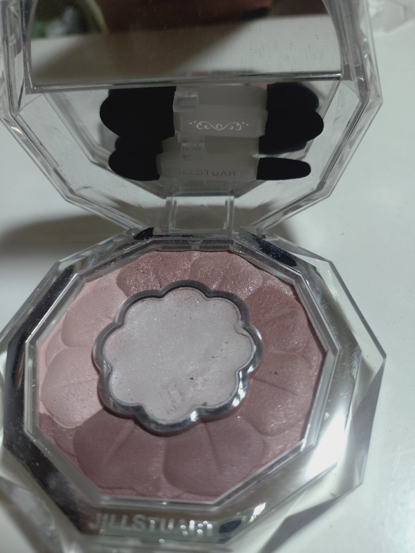 ジルスチュアート ブルームクチュール アイズ/JILL STUART/アイシャドウパレットを使ったクチコミ(1枚目)