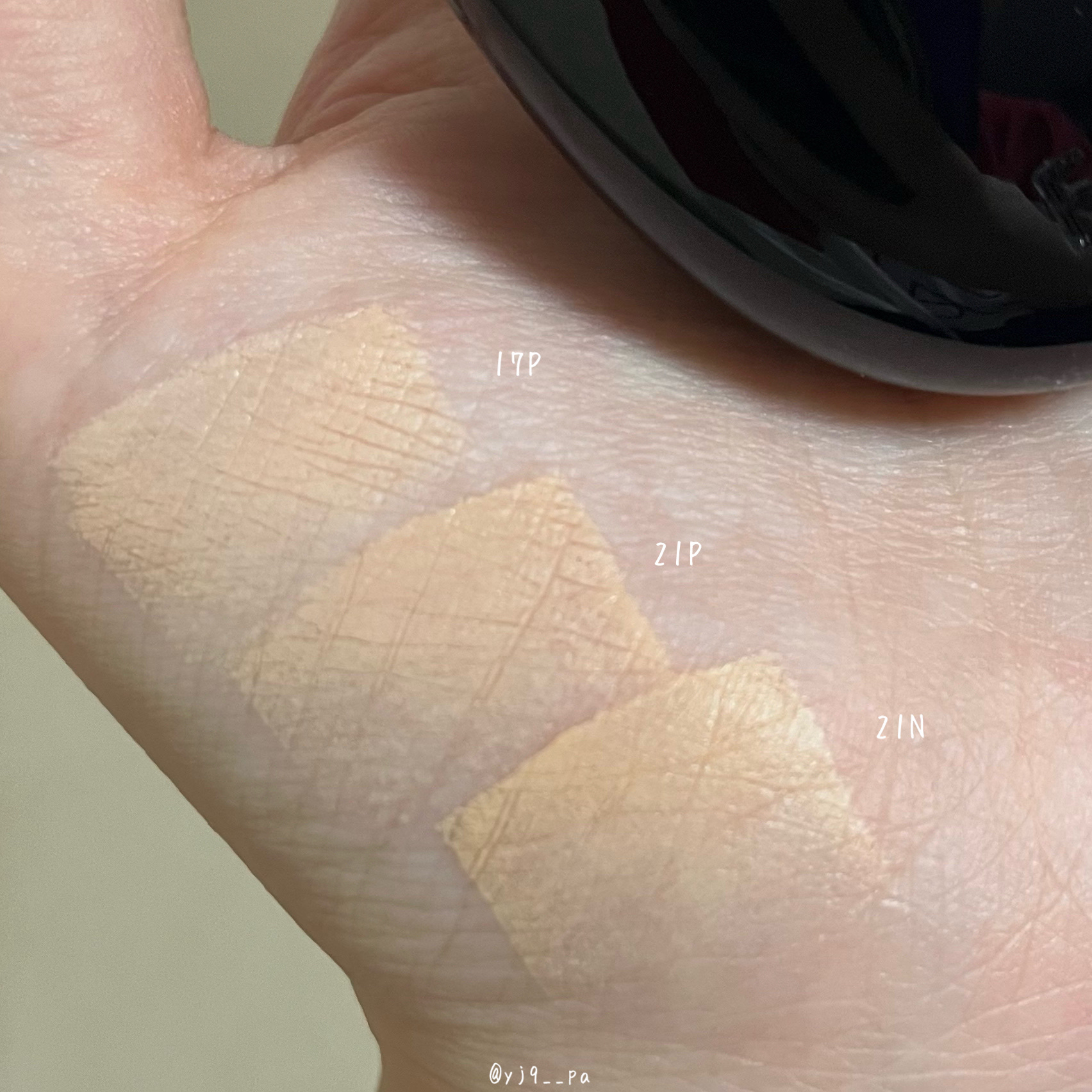 Pebble Blur Cushion (mini)/EITHER＆/クッションファンデーションを使ったクチコミ（3枚目）