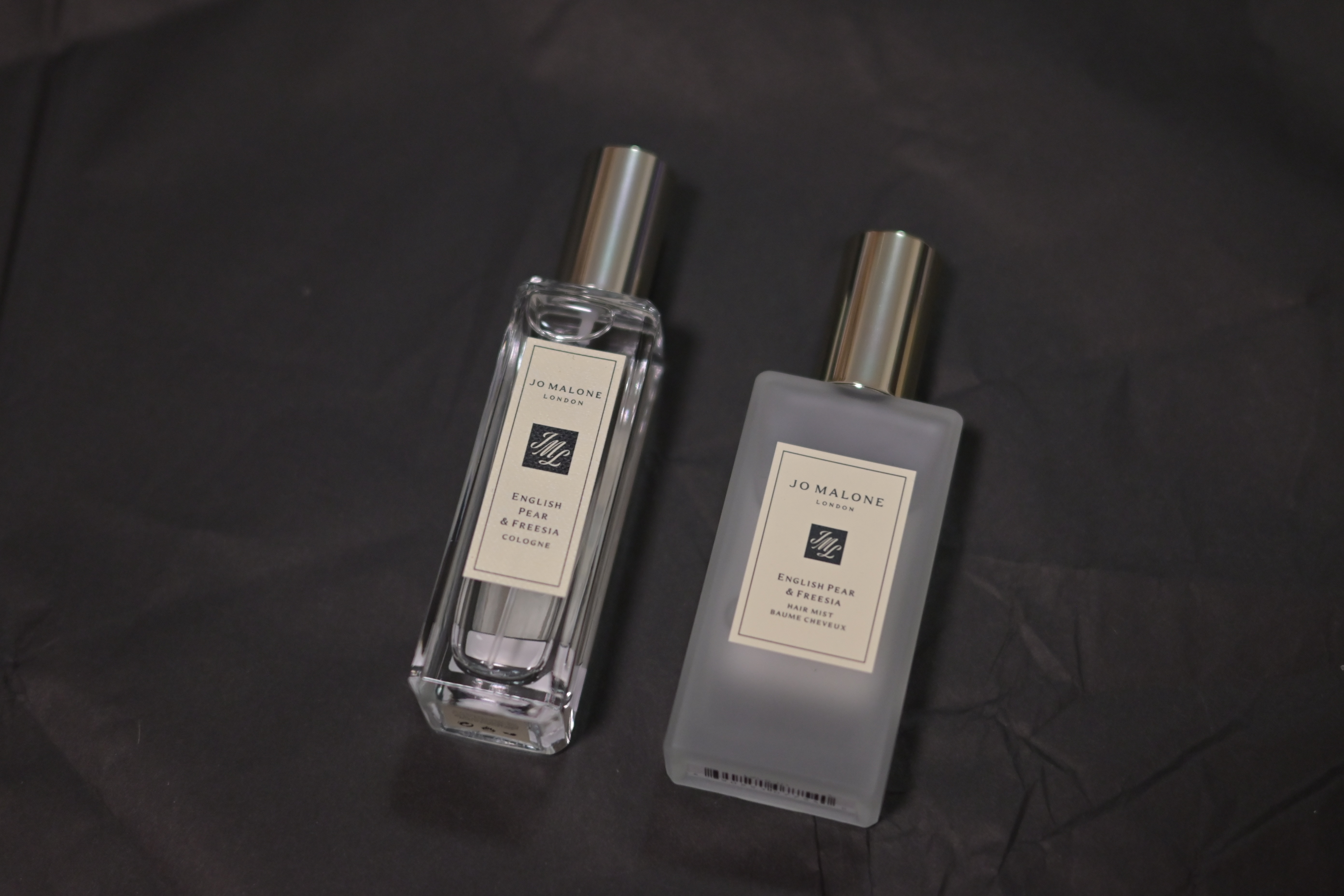 Jo MALONE LONDON イングリッシュ ペアー ＆ フリージア ヘア ミストのクチコミ「イングリッシュペアー＆フリージアの香りが大好きなのでヘアミストも購入してみたのですが

ヘアミ.....」（1枚目）