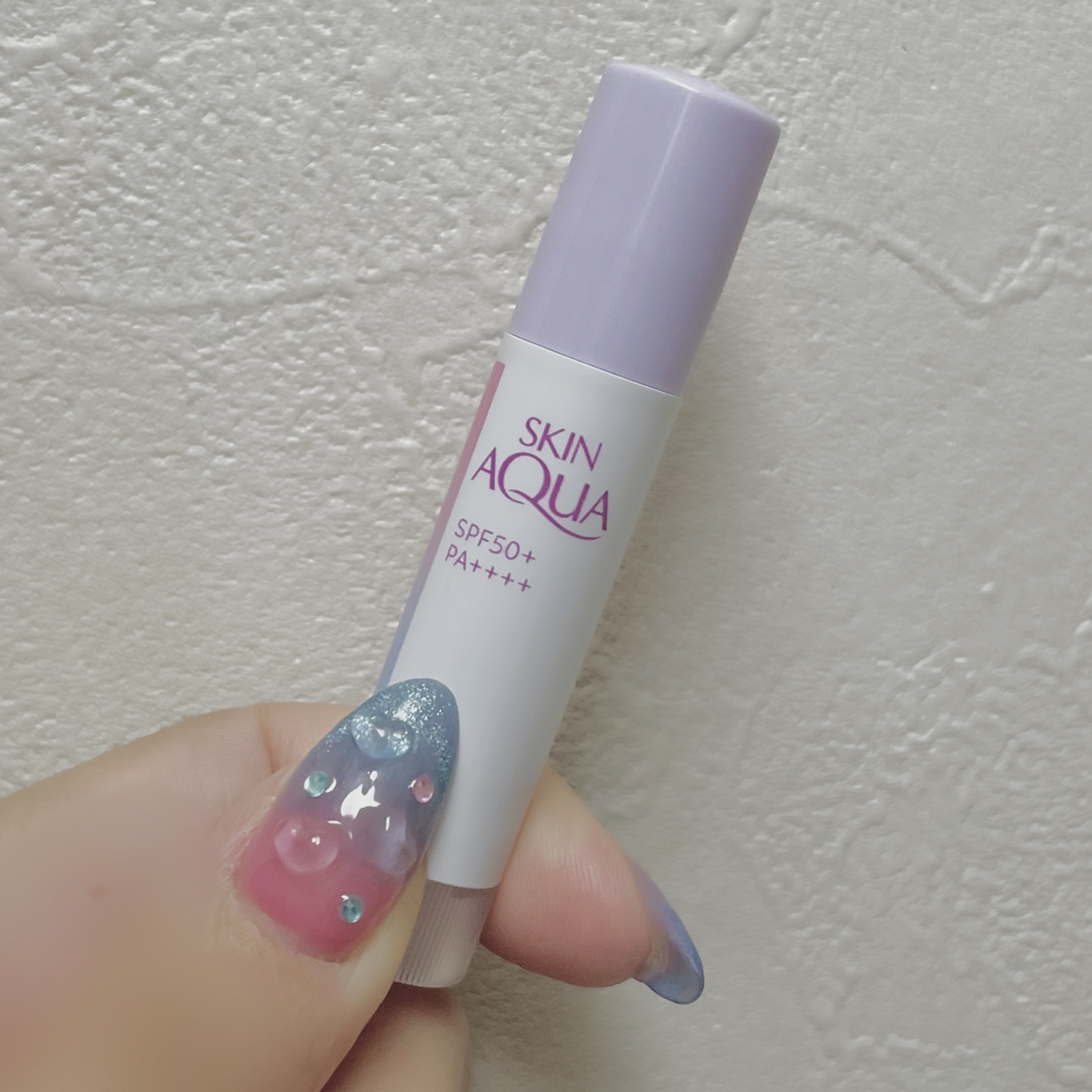 スキンアクア トーンアップUVスティック ラベンダー/スキンアクア/日焼け止めスティックを使ったクチコミ（1枚目）