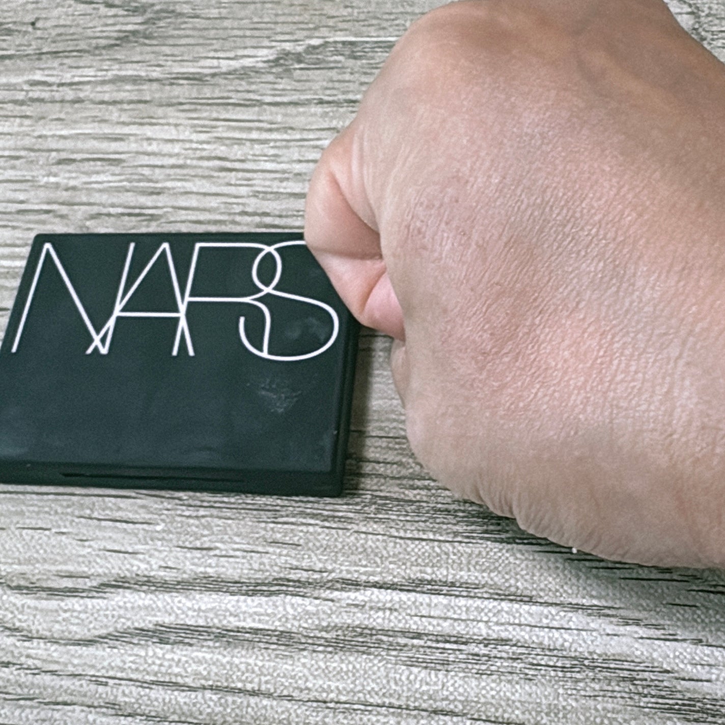 ライトリフレクティングセッティングパウダー プレスト N/NARS/プレストパウダーを使ったクチコミ(3枚目)