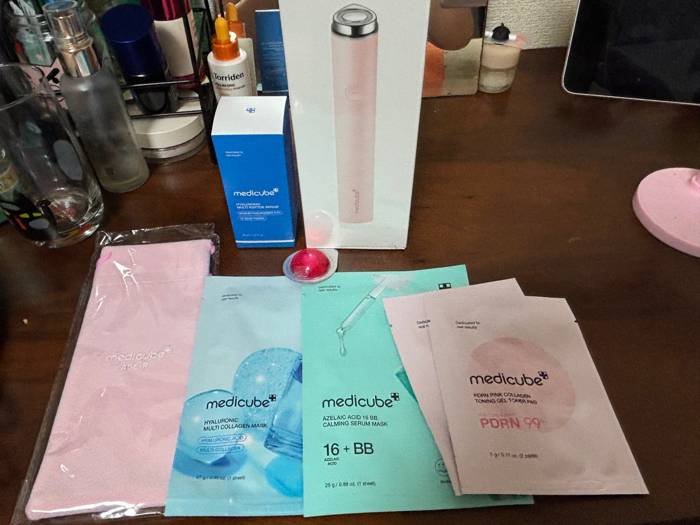 Rie Nakamura on LIPS 「7月の購入品〜1枚目は美顔器でメディキューブのブースターミニ1..」(1枚目)