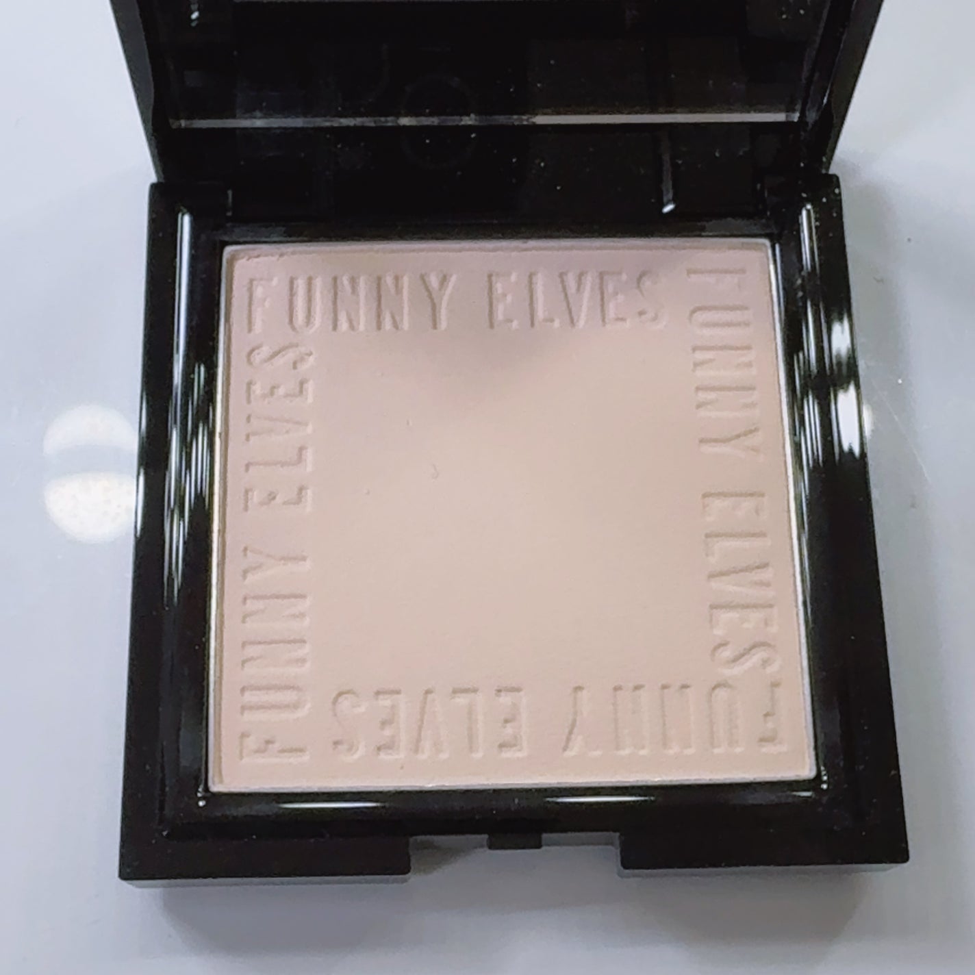 ソフトマットプレストパウダー/FUNNY ELVES方里/プレストパウダーを使ったクチコミ(6枚目)