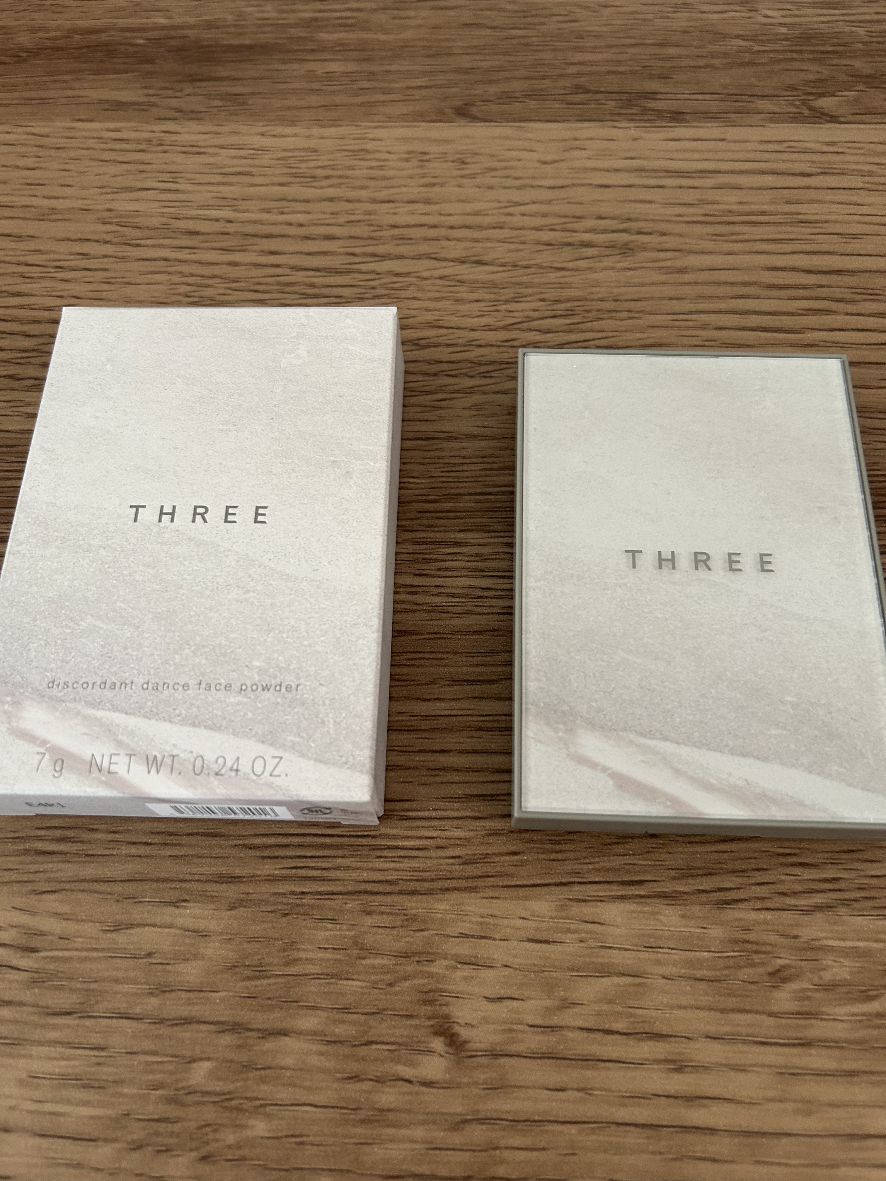 THREE THREE ディスコーダントダンス フェイスパウダーのクチコミ「
届いた‼️

🐈‍⬛THREE ディスコーダントダンス フェイスパウダー🐾7月30日発売

.....」（1枚目）