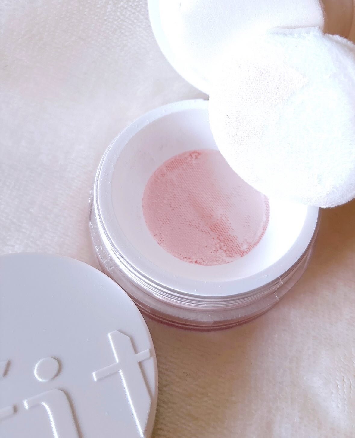 トランスルーセントセットフィニッシングパウダー/TFIT/ルースパウダーを使ったクチコミ(4枚目)