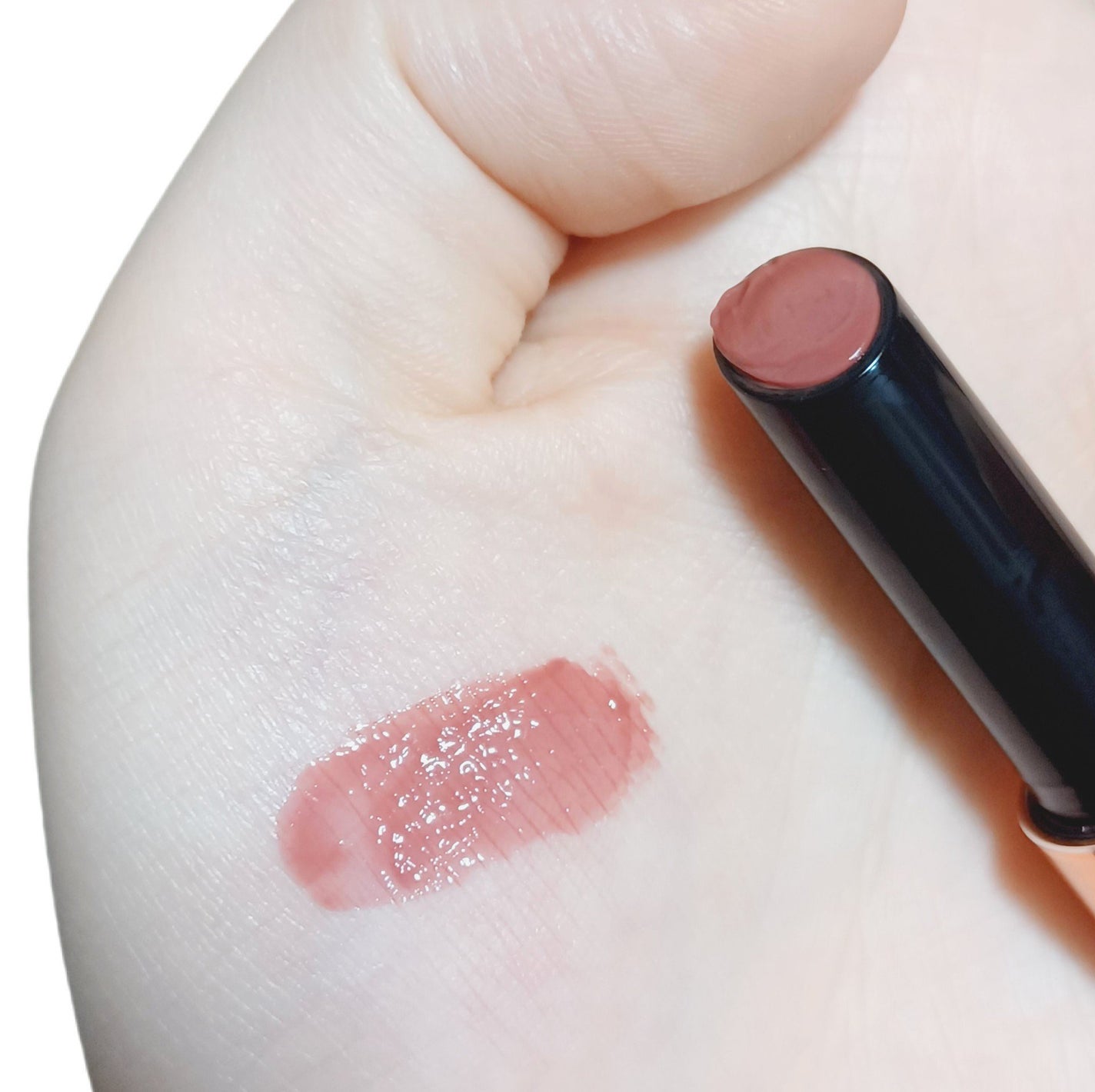 ボリューマイジングフォンデュリップ/Coralhaze/口紅を使ったクチコミ(4枚目)