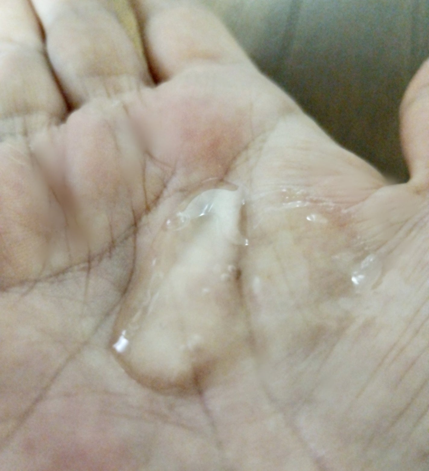 桃セラミド配合ピーリングジェル/DAISO/ピーリングを使ったクチコミ(2枚目)