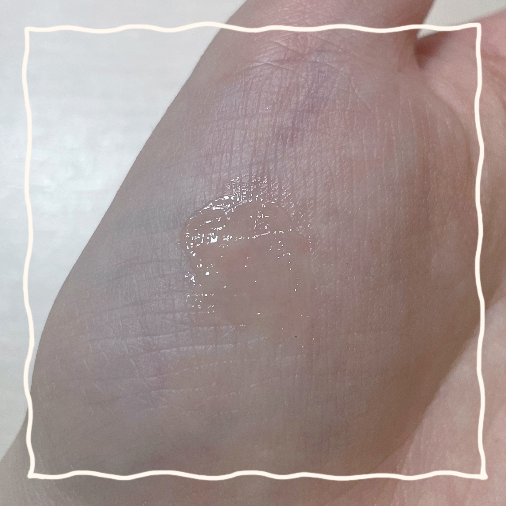 ニベア　ロイヤルブルーリップ　濃密美容ケア/ニベア/リップ美容液を使ったクチコミ（2枚目）