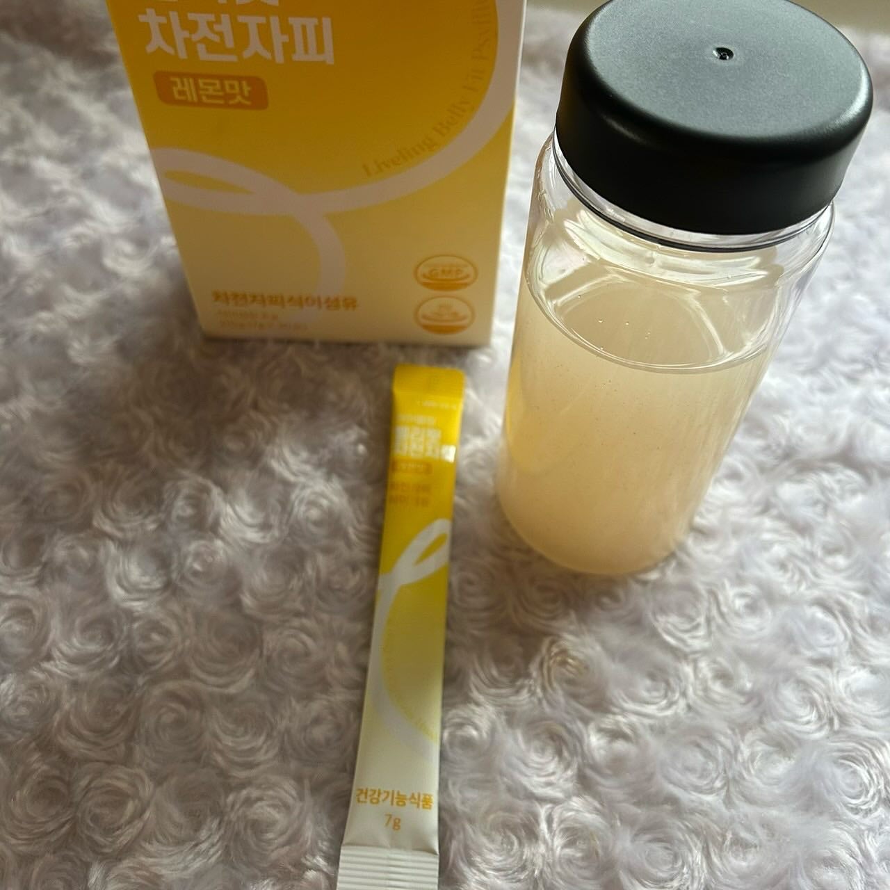 お母さん on LIPS 「FULLight【フルライト】LIVELING<ライブリング>..」(6枚目)