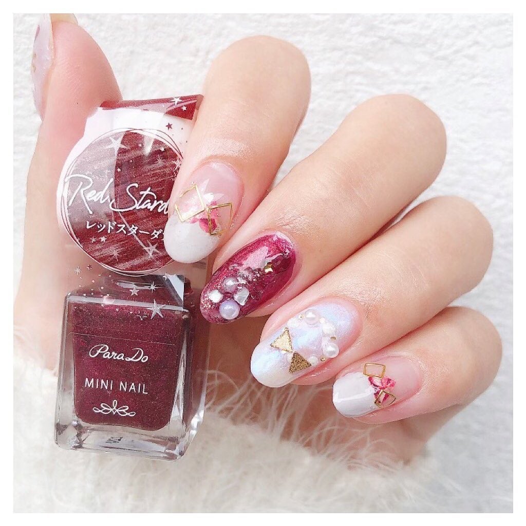 𝘼𝙮𝙪 ❦ 𝑆𝑒𝑙𝑓 𝑁𝑎𝑖𝑙 on LIPS 「❥こんばんは😌パラドゥ×写ネイルシールを使ってク..」(4枚目)