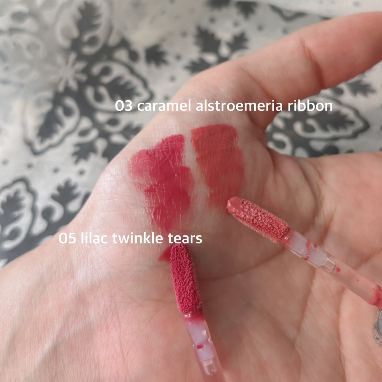 リップラッカー　ブルーミングガーランド/JILL STUART/口紅を使ったクチコミ（2枚目）