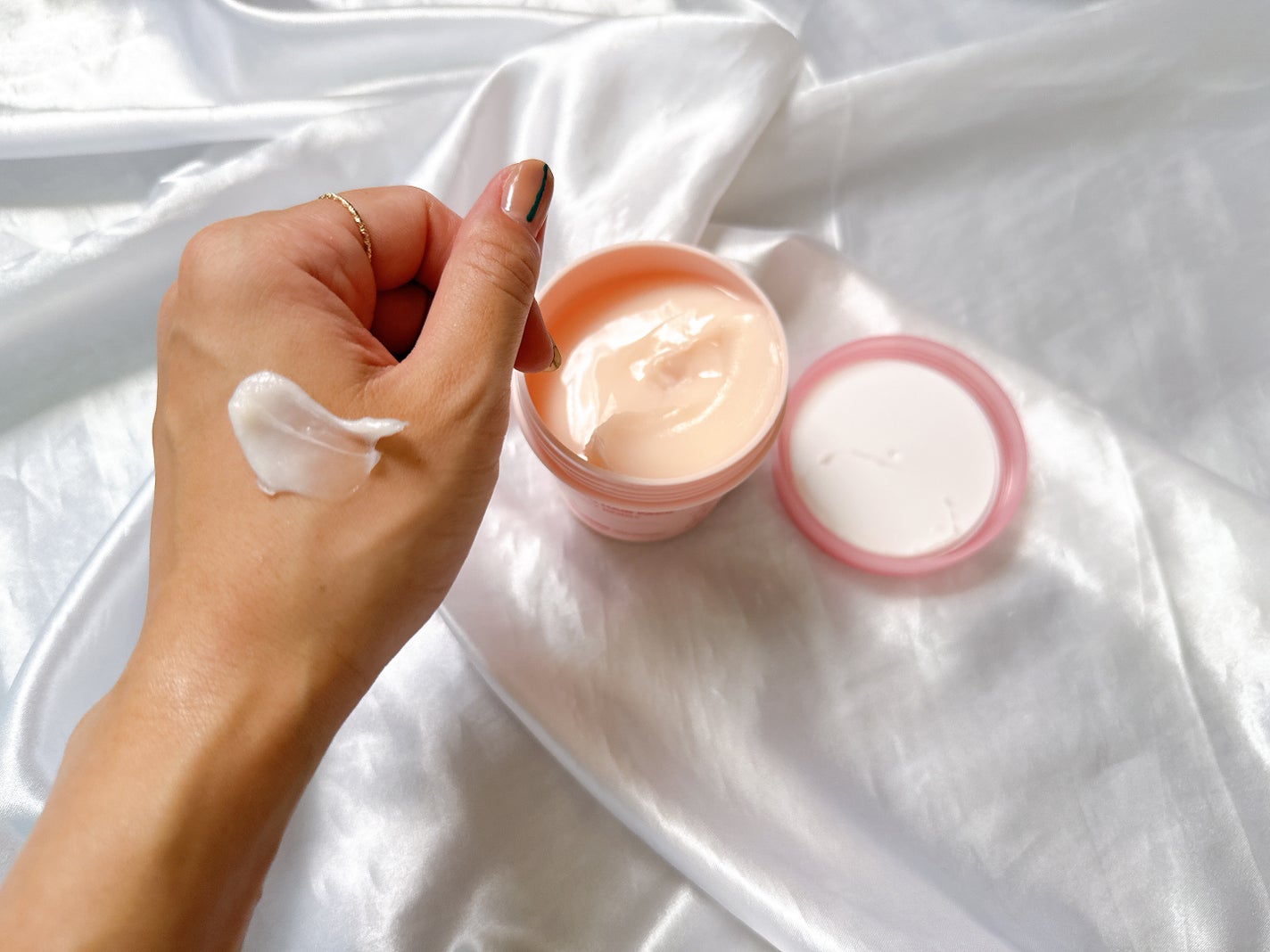 MISAKI on LIPS 「✔︎︎バウンシーベリージェラートヘアパックオリーブヤングやQ..」(3枚目)