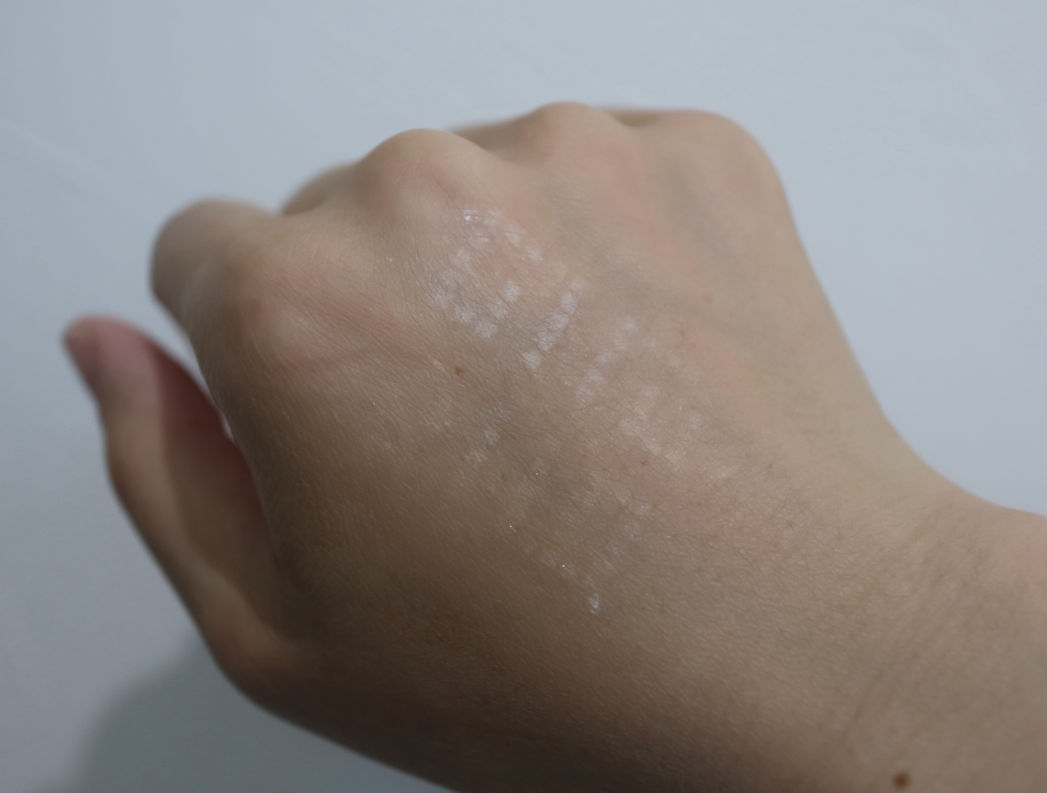 プリズム・リーブル/GIVENCHY/ルースパウダーを使ったクチコミ（3枚目）