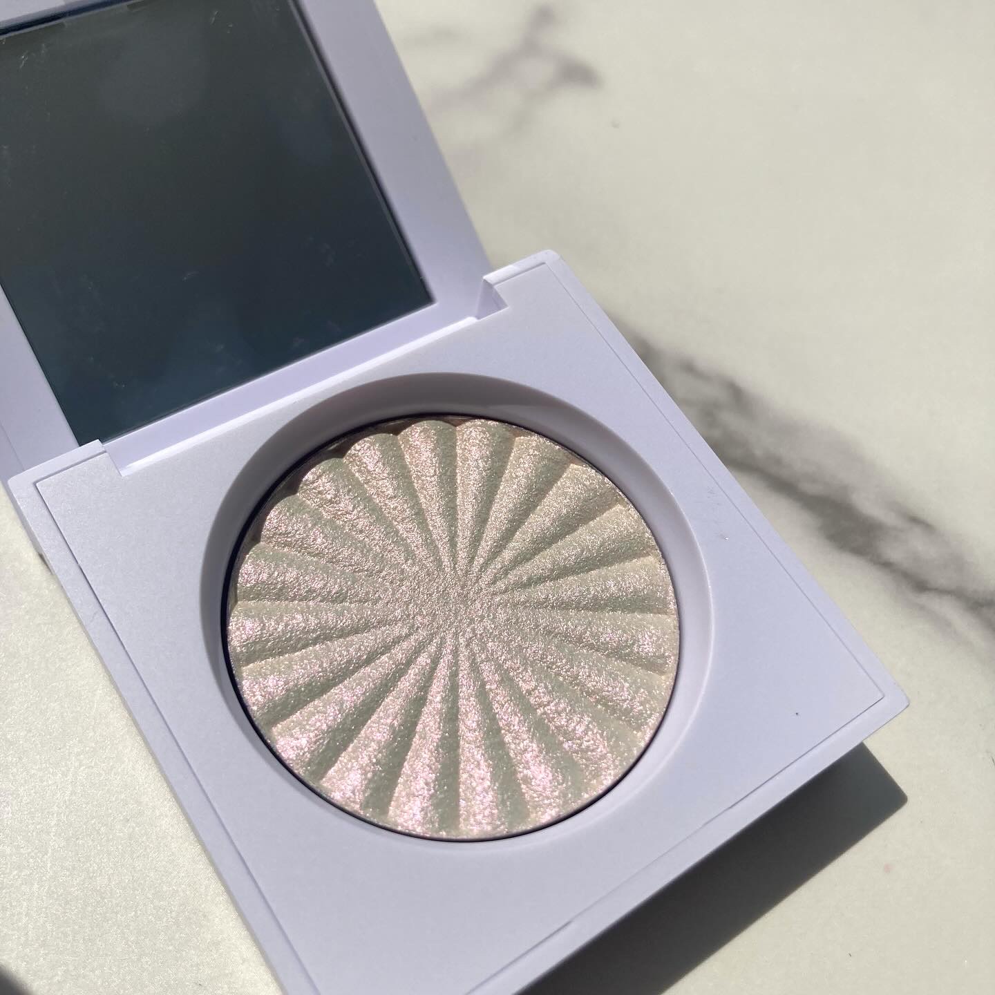 OFRA mini Highlighter/Ofra Cosmetics/パウダーハイライトを使ったクチコミ（2枚目）