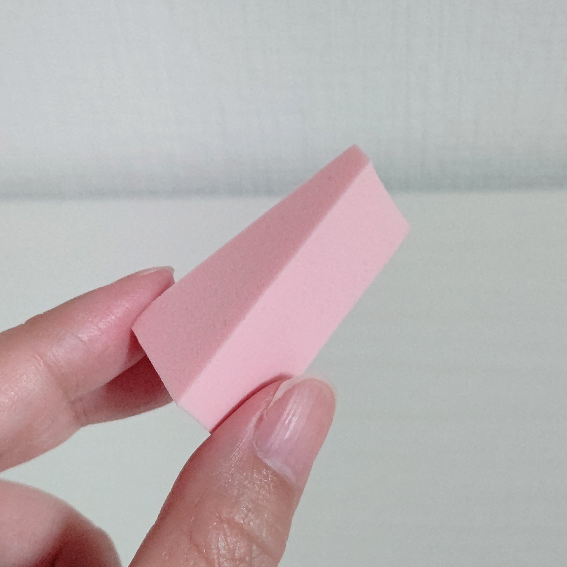 メイクアップスポンジ(バリューパック ウェッジ型 30個)/DAISO/パフ・スポンジを使ったクチコミ（2枚目）