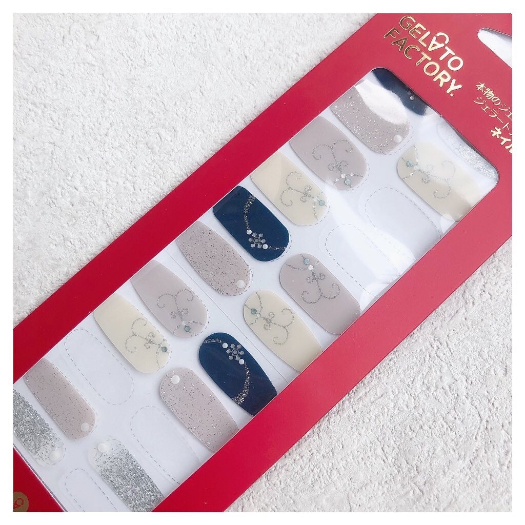 𝘼𝙮𝙪 ❦ 𝑆𝑒𝑙𝑓 𝑁𝑎𝑖𝑙 on LIPS 「❥こんにちわ〜😌お昼休みやけん、会社で更新〜📱今回は..」(4枚目)