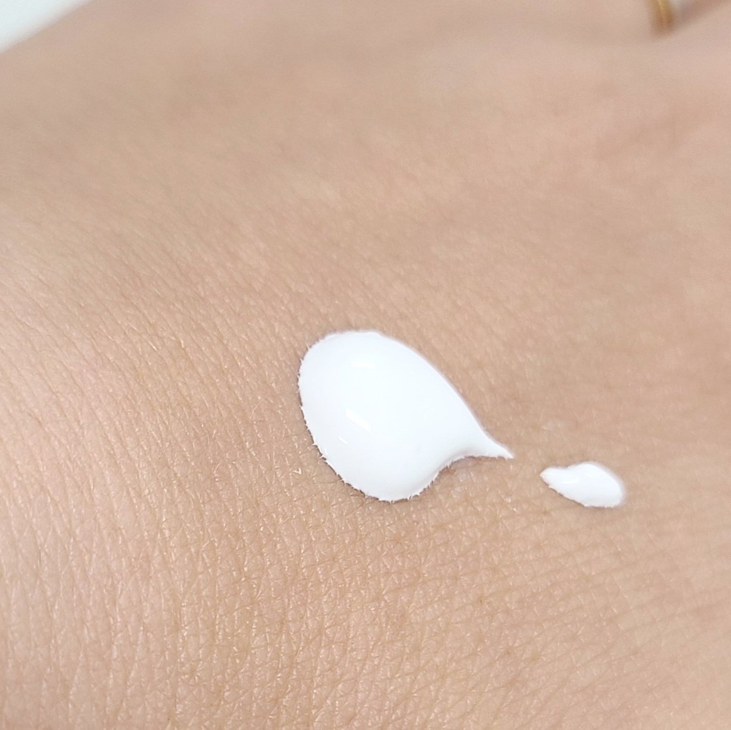 オールアバウトグロウトーンアップクリーム/CHASIN'RABBITS/化粧下地を使ったクチコミ(4枚目)