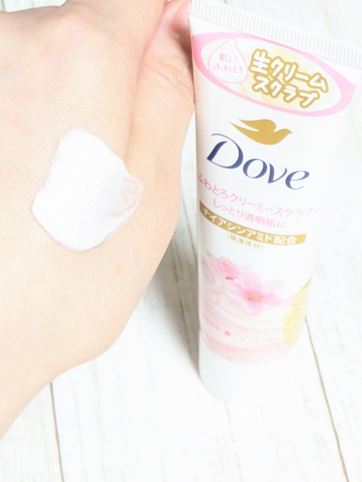 ダヴ ふわとろクリーミースクラブ サクラ＆ムスク/ダヴ/ボディスクラブを使ったクチコミ（2枚目）
