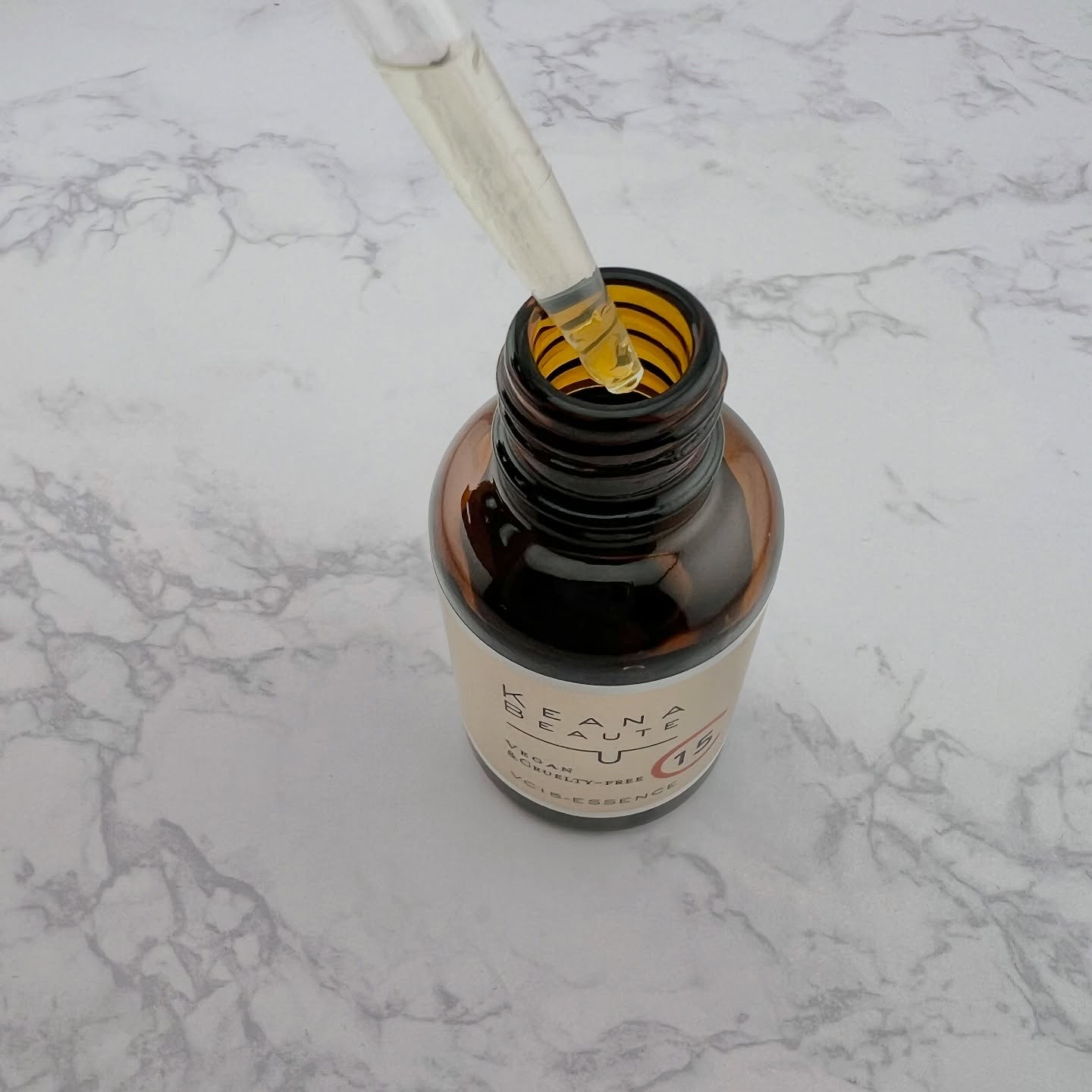 VC15特濃美容液/ケアナボーテ/美容液を使ったクチコミ（2枚目）