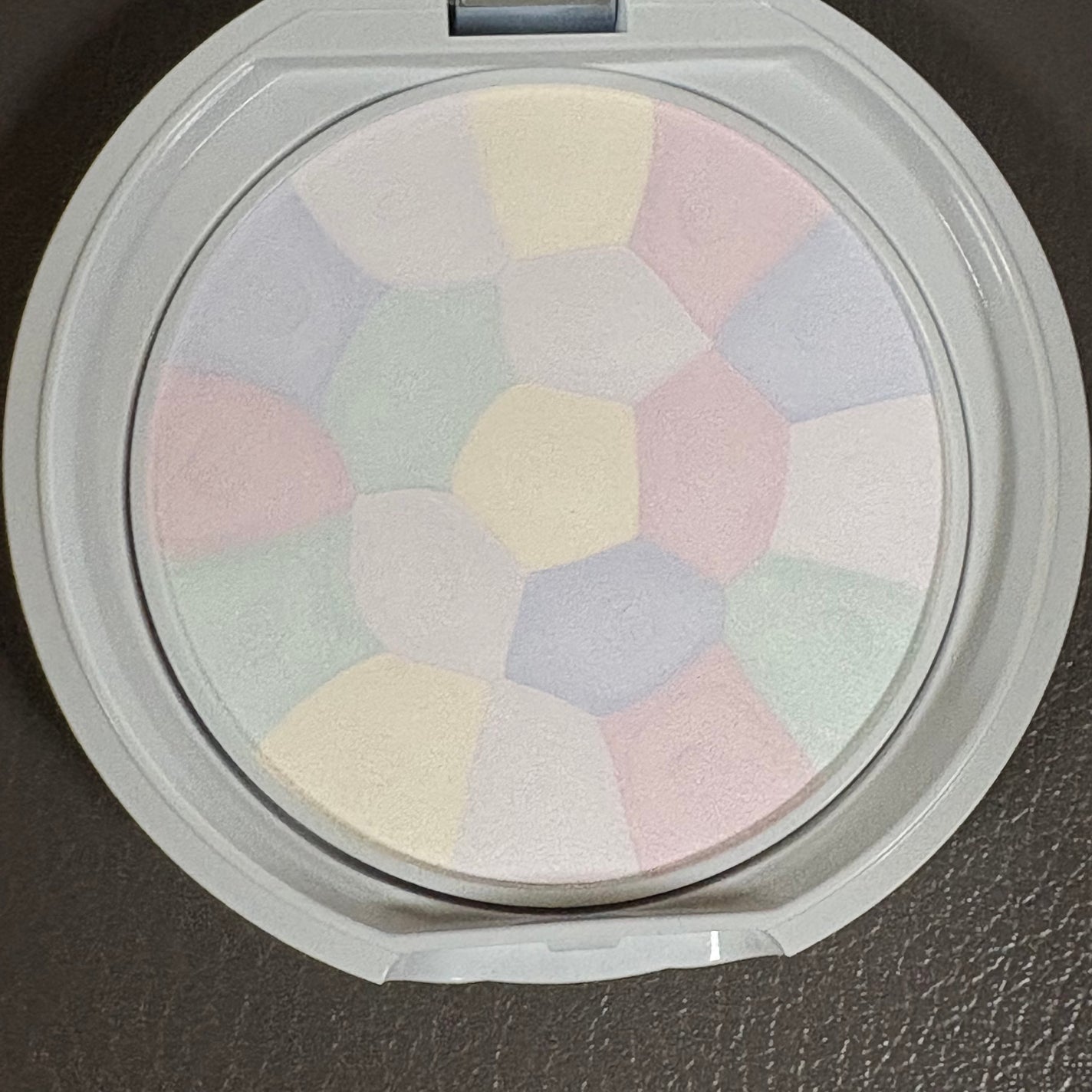 イルミネイティングフィニッシュパウダー ~Abloom~/キャンメイク/プレストパウダーを使ったクチコミ(2枚目)