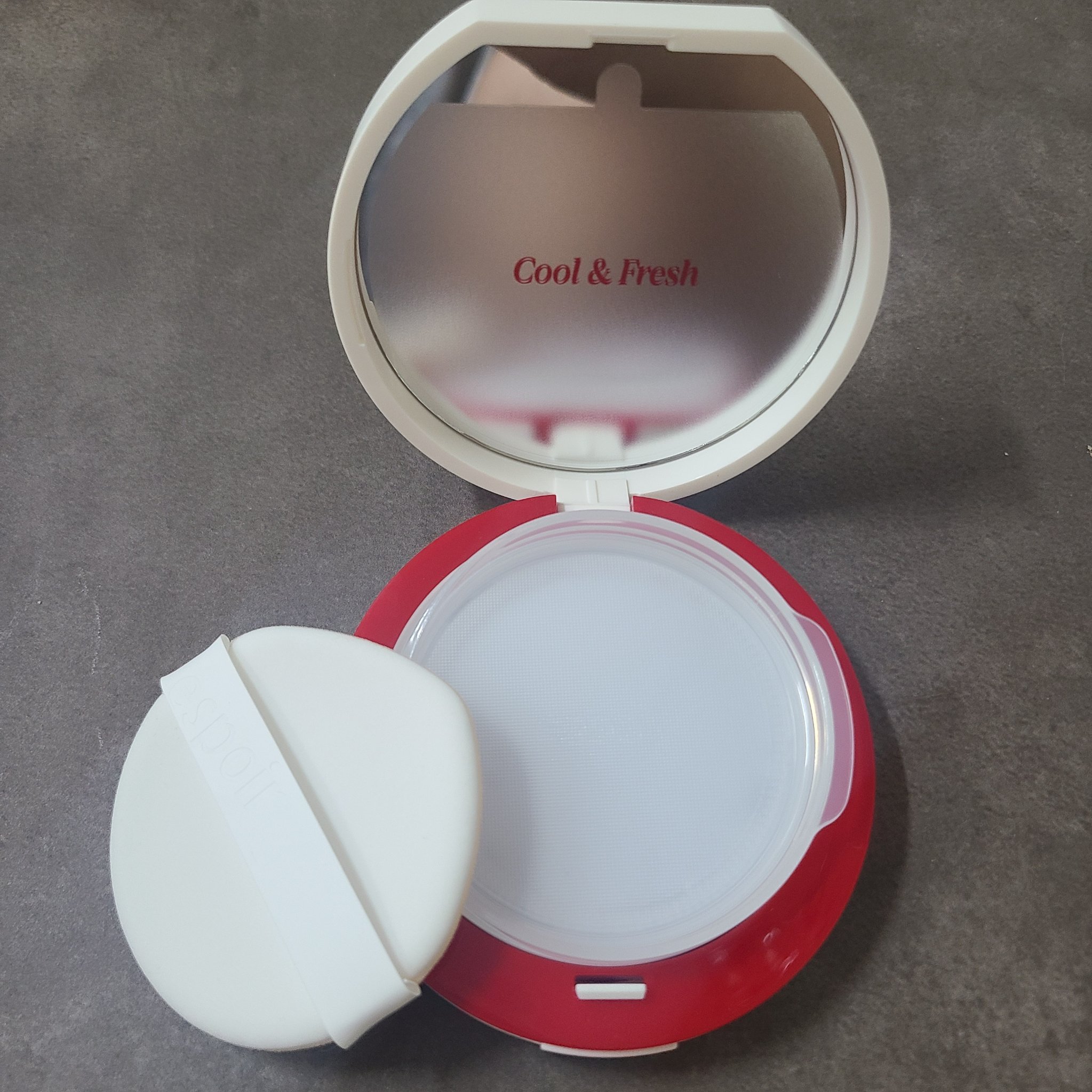 ビーベルベット セバムカットクッション/espoir/プレストパウダーを使ったクチコミ（2枚目）