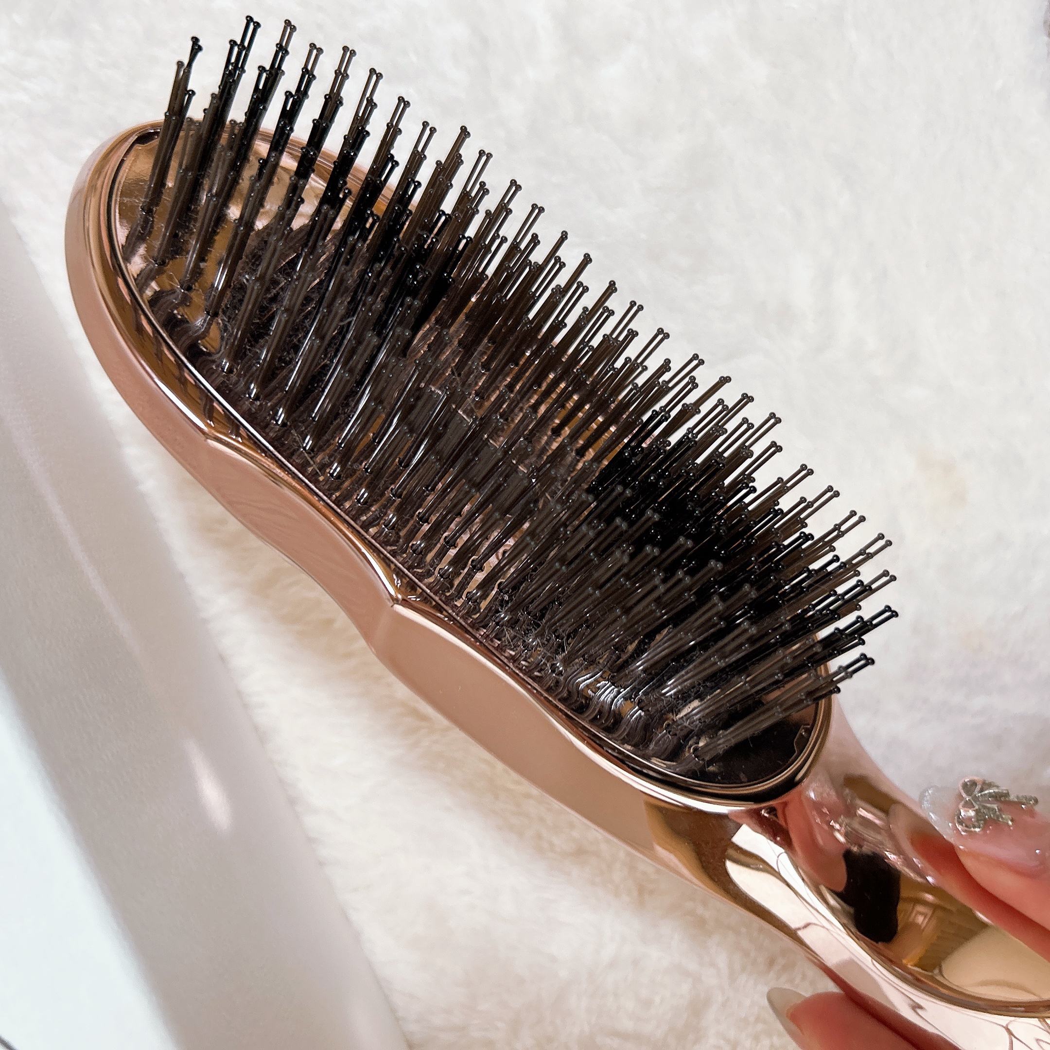 イオンケアブラシプレミアム/ReFa/スカルプブラシを使ったクチコミ（2枚目）