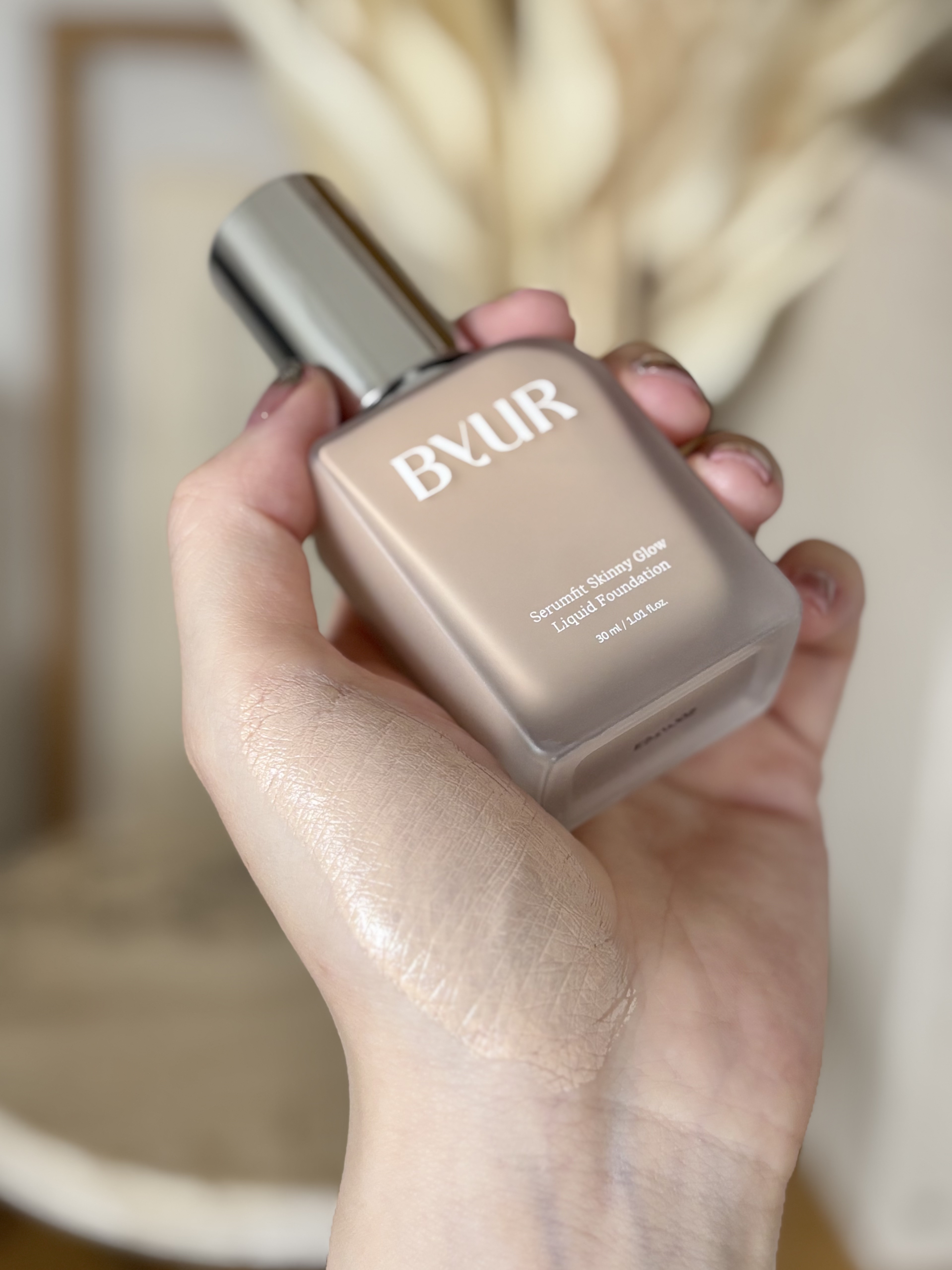 9.11発売！バイユアの新作ファンデ♡

「毛穴管理」コスメとして人気のByUR（バイユア）から
9月に新作ベースメイクアイテムが登場するよ！

特にリキッドファンデの仕上がりが
素晴らしかったので、いち早くレポします！

■セラムフィット