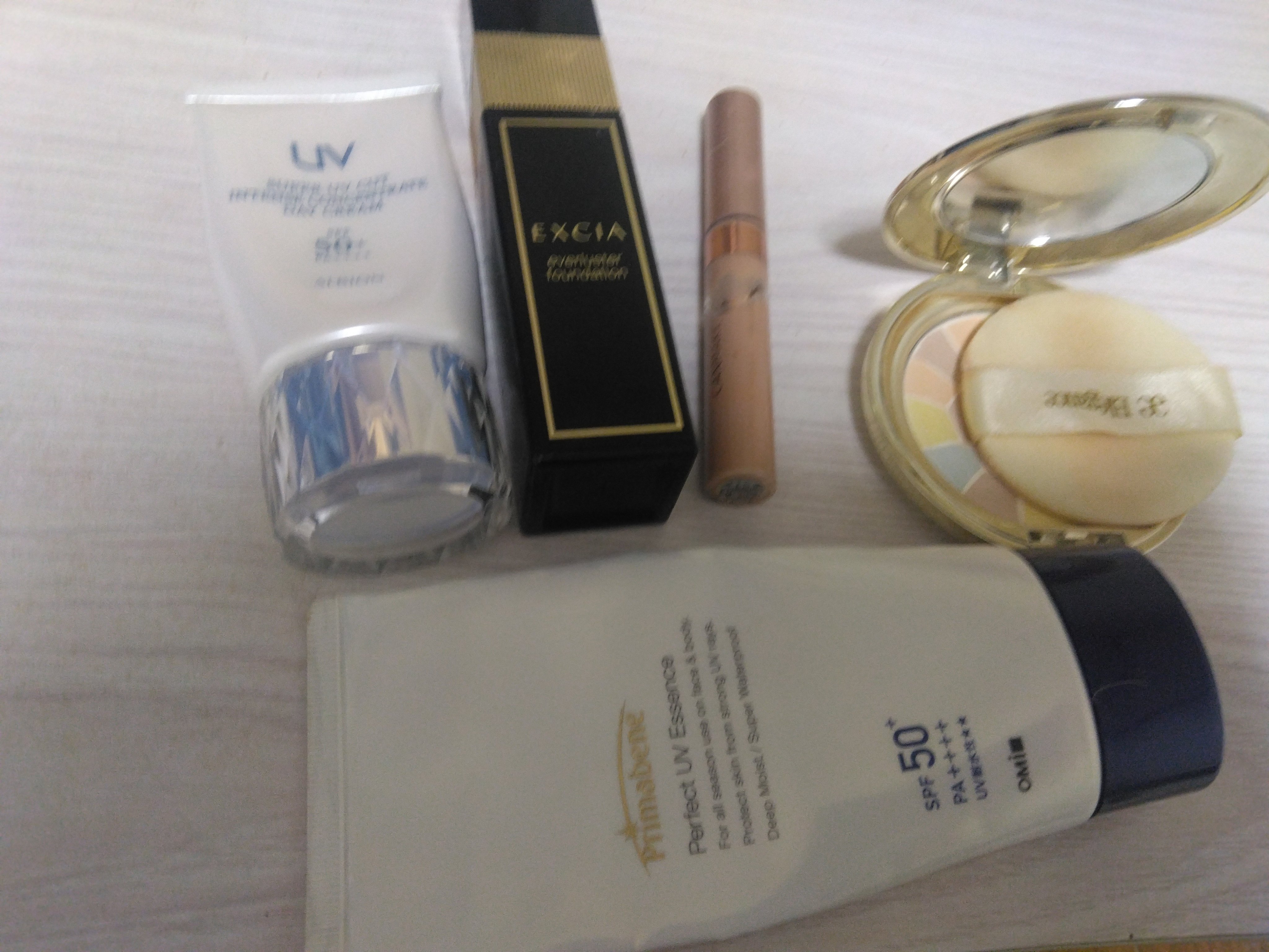 エクシア エバーラスター ファンデーション NA211 ミディアムナチュラル/ALBION/リキッドファンデーションを使ったクチコミ（1枚目）