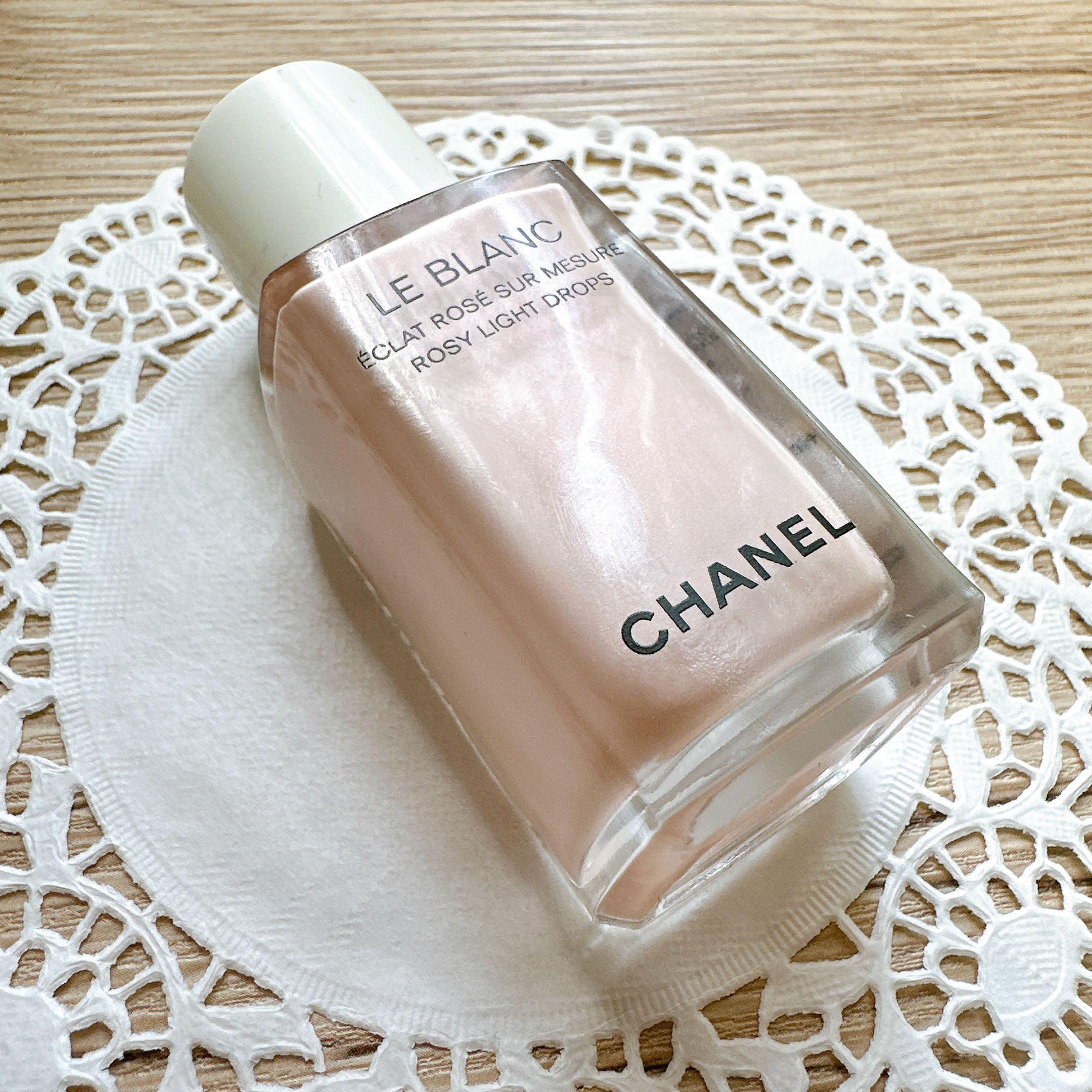 ル ブラン ロージー ドロップス/CHANEL/リキッドハイライトを使ったクチコミ（2枚目）