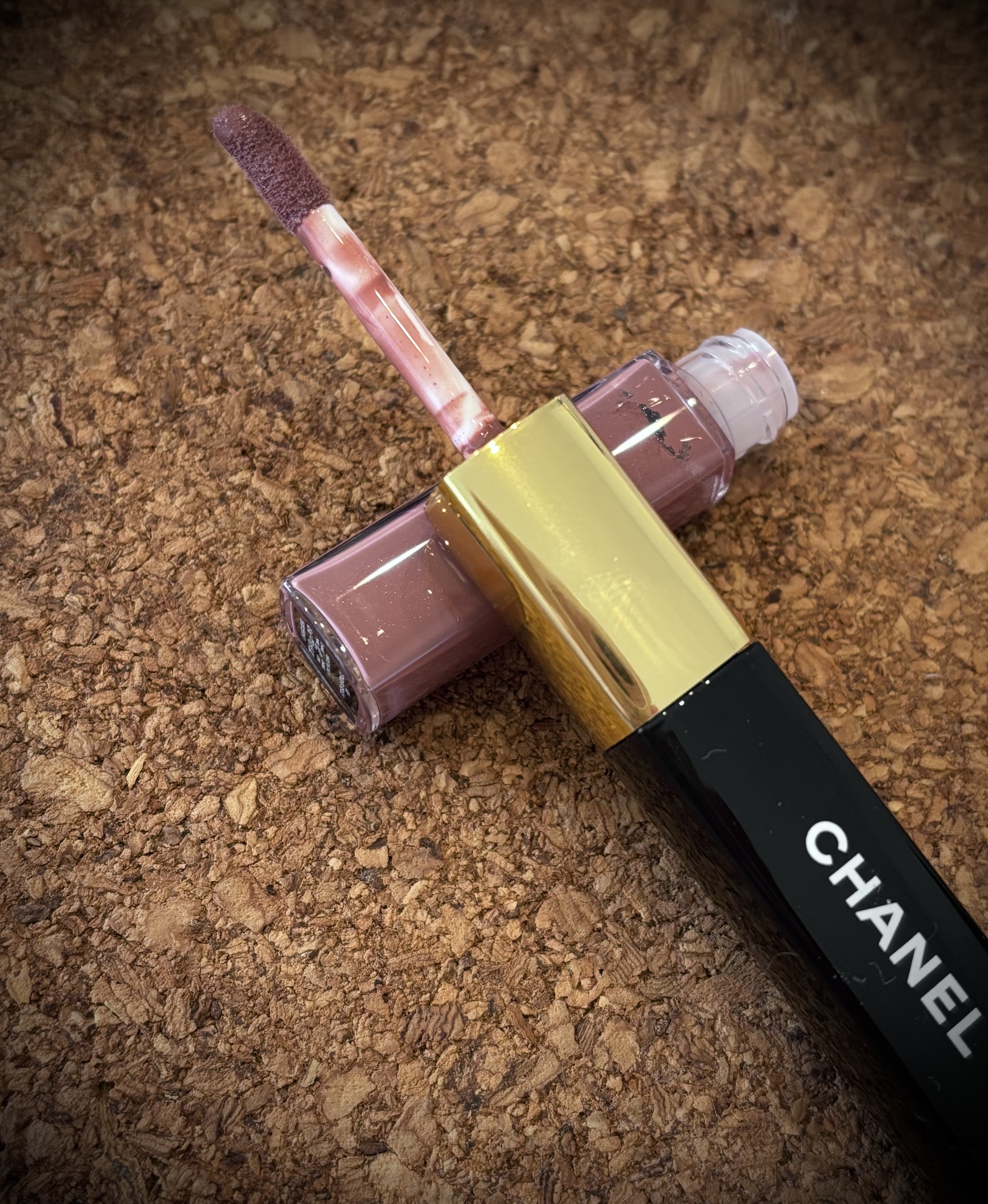 ル ルージュ デュオ ウルトラ トゥニュ 69 テンダー ベージュ/CHANEL/口紅を使ったクチコミ（2枚目）