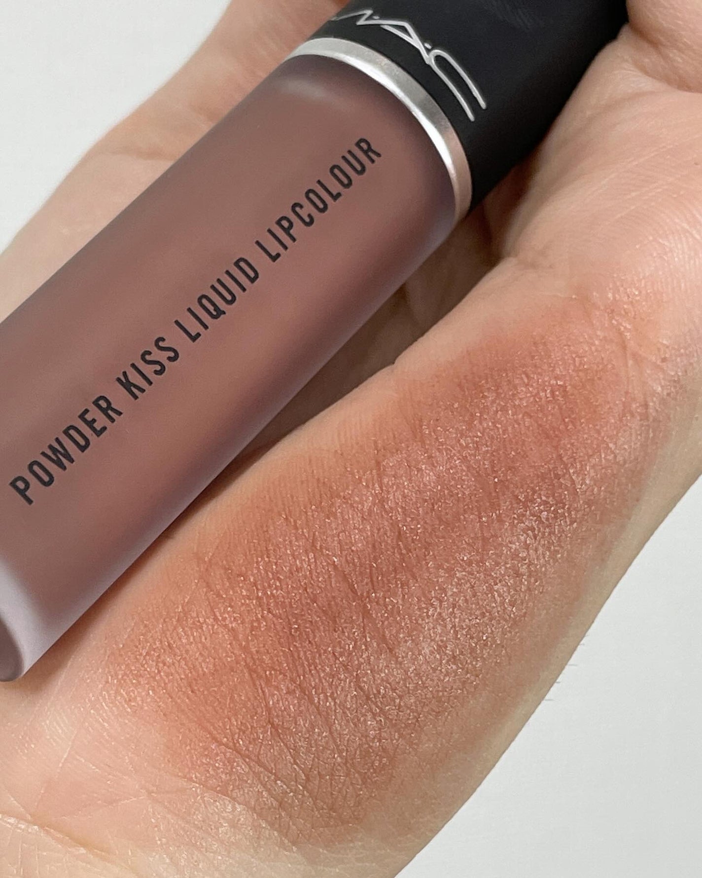 パウダー キス リキッド リップカラー/M・A・C/口紅を使ったクチコミ(2枚目)