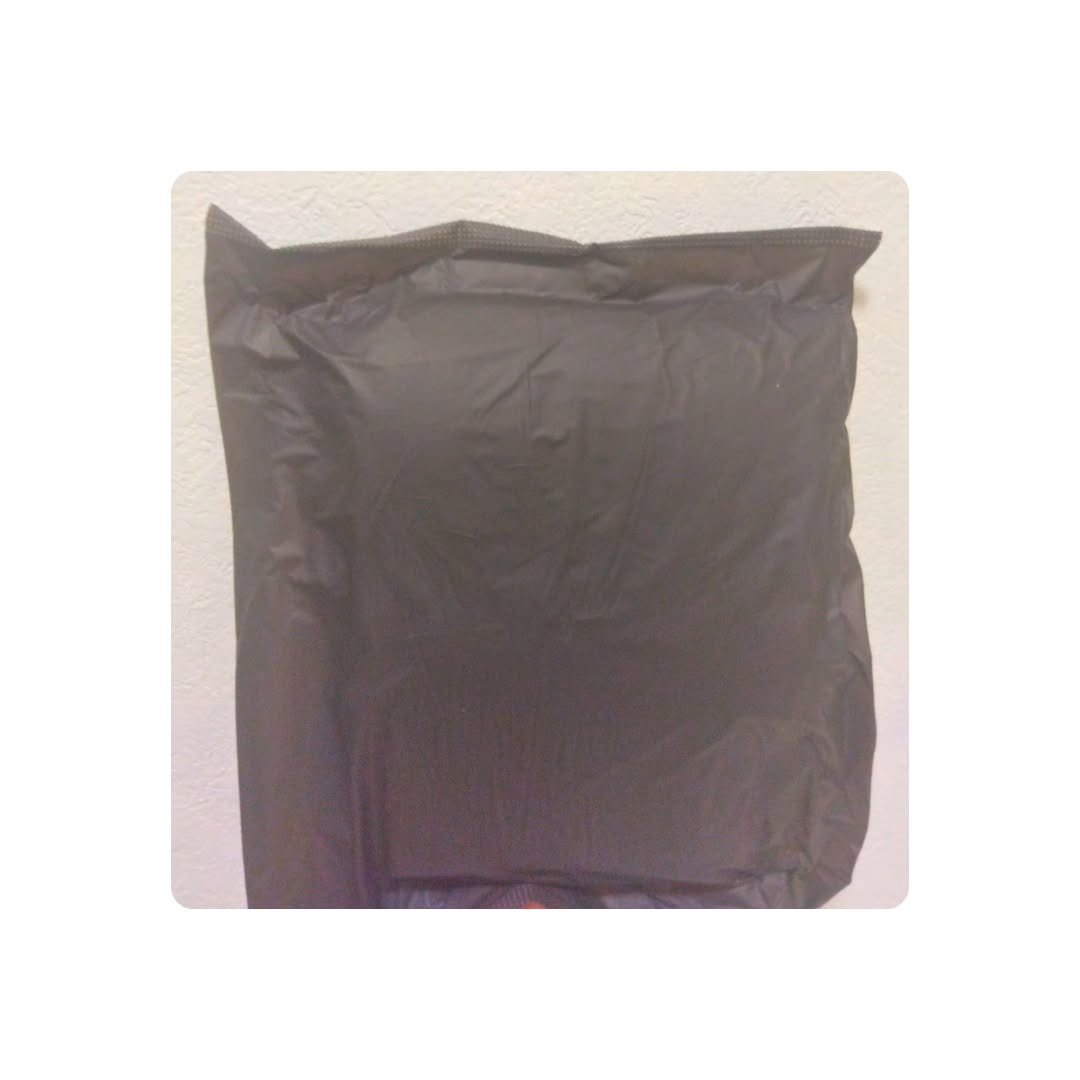 ナリス ショーツナプキン 昼・夜 長時間用 ブラック M〜L（4枚入）/エリエール/ナプキンを使ったクチコミ（2枚目）