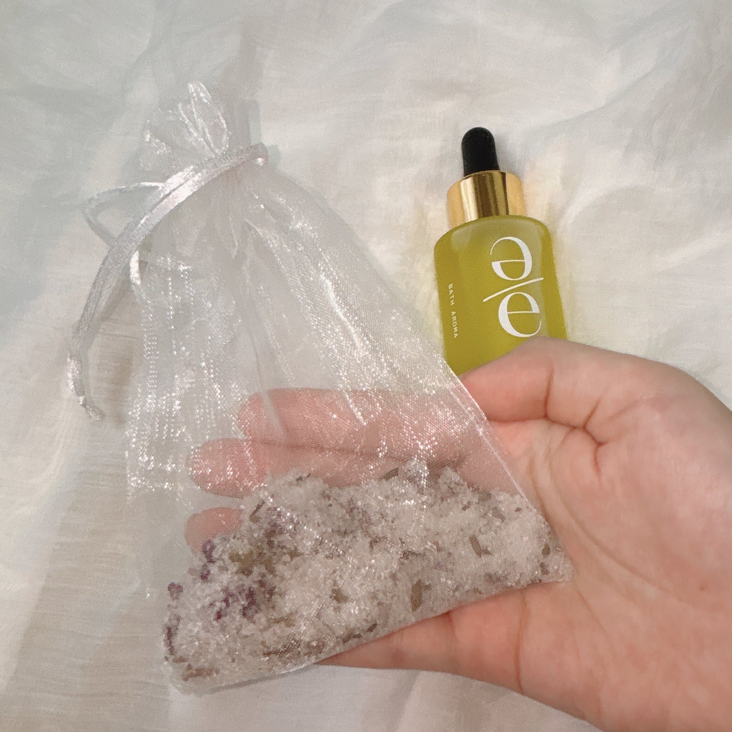 EASECBD バスソルト エプソムソルト&ヒマラヤ岩塩とドライハーブ3種/EASECBD/入浴剤を使ったクチコミ(4枚目)