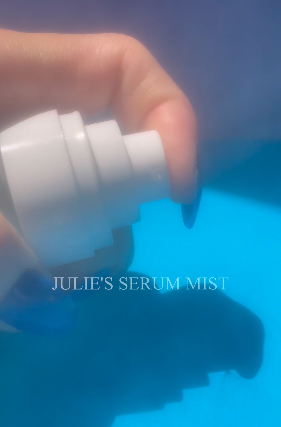 しぃ on LIPS 「Julile'sLip細かいミストで瞬時に潤いチャージホホバオ..」(3枚目)