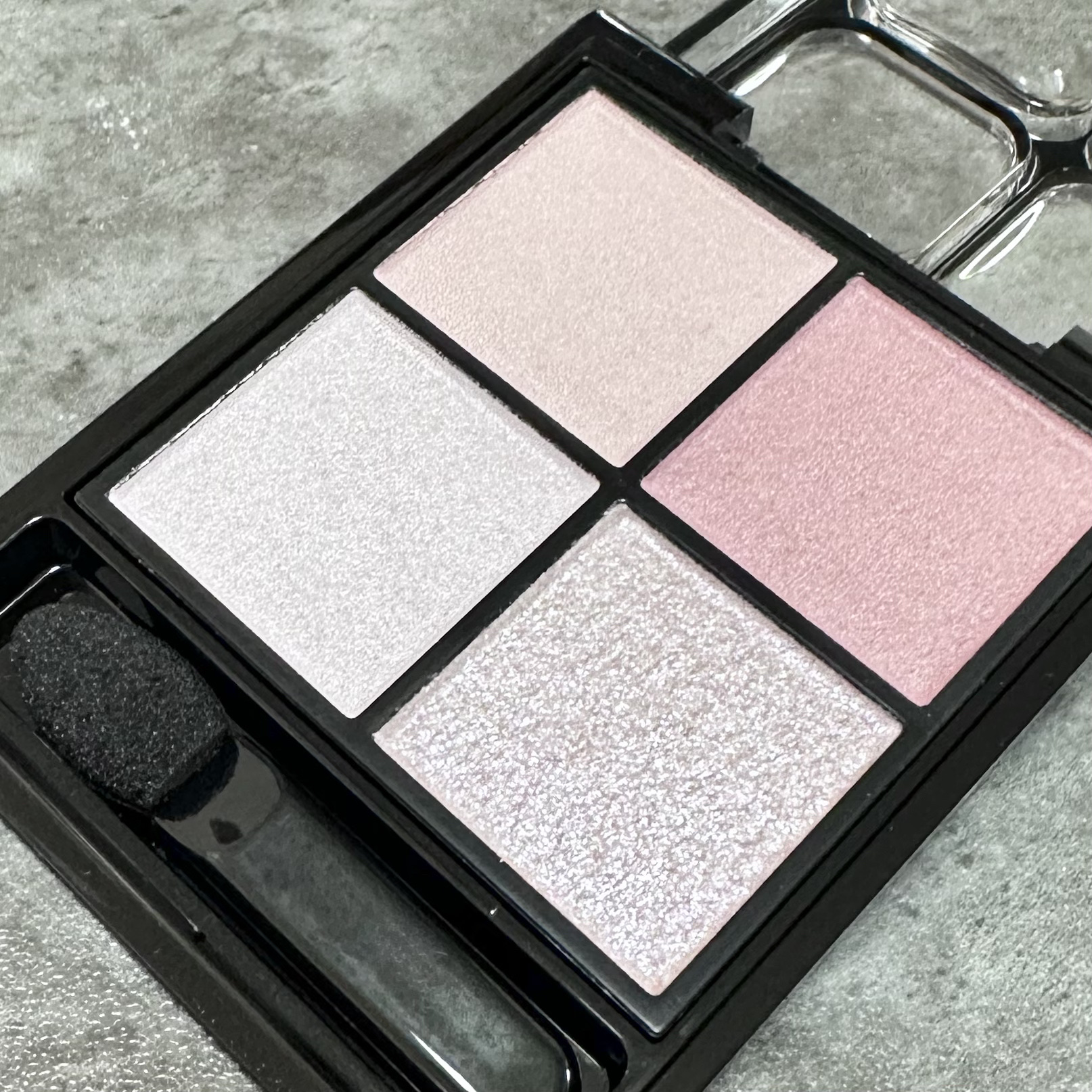 ケイト ポッピングシルエットシャドウ MV-1 モーヴポップ/KATE/アイシャドウパレットを使ったクチコミ（2枚目）