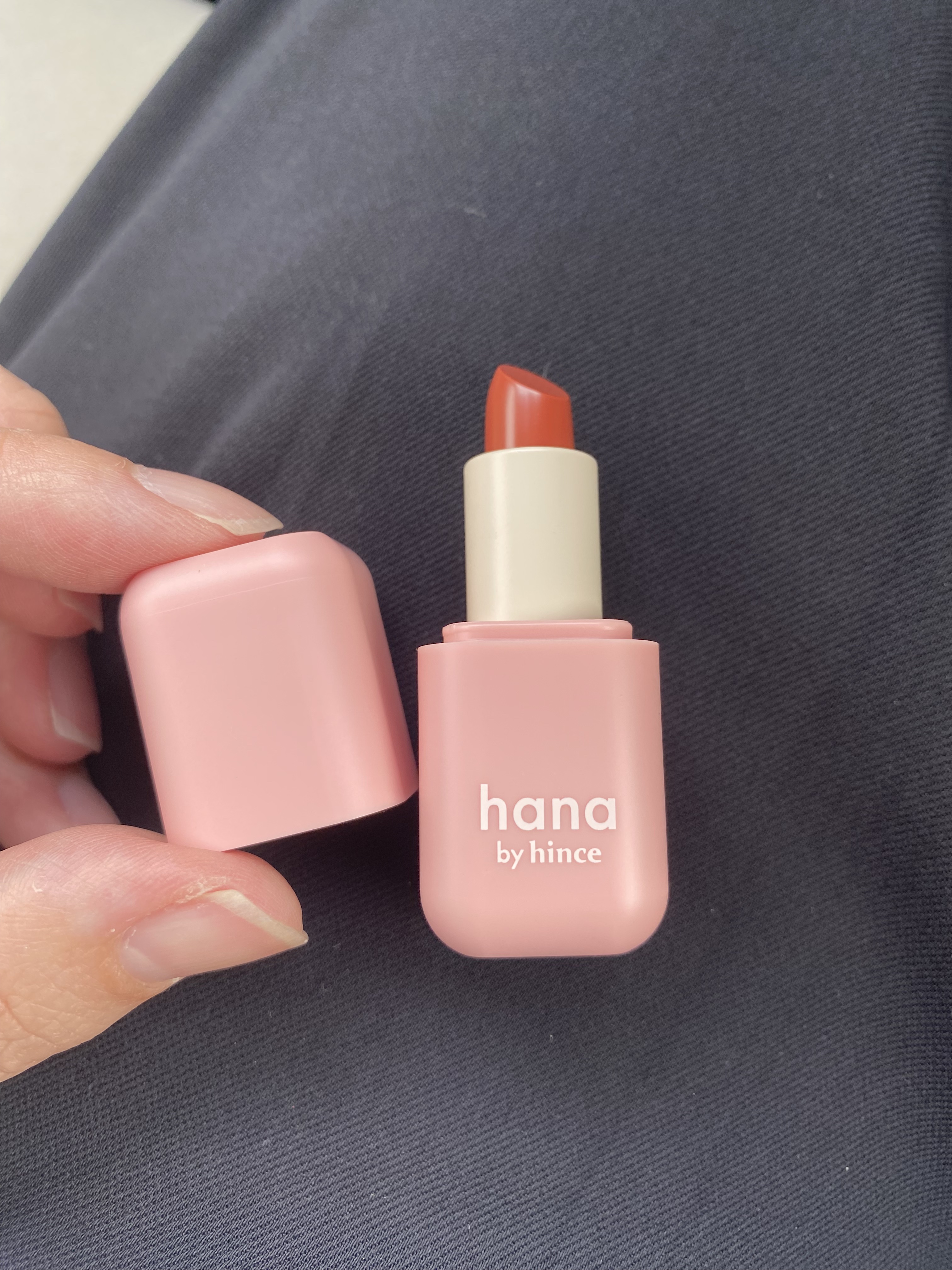 シアーグラスリップスティック 03 キャラメル/hana by hince/口紅を使ったクチコミ（1枚目）