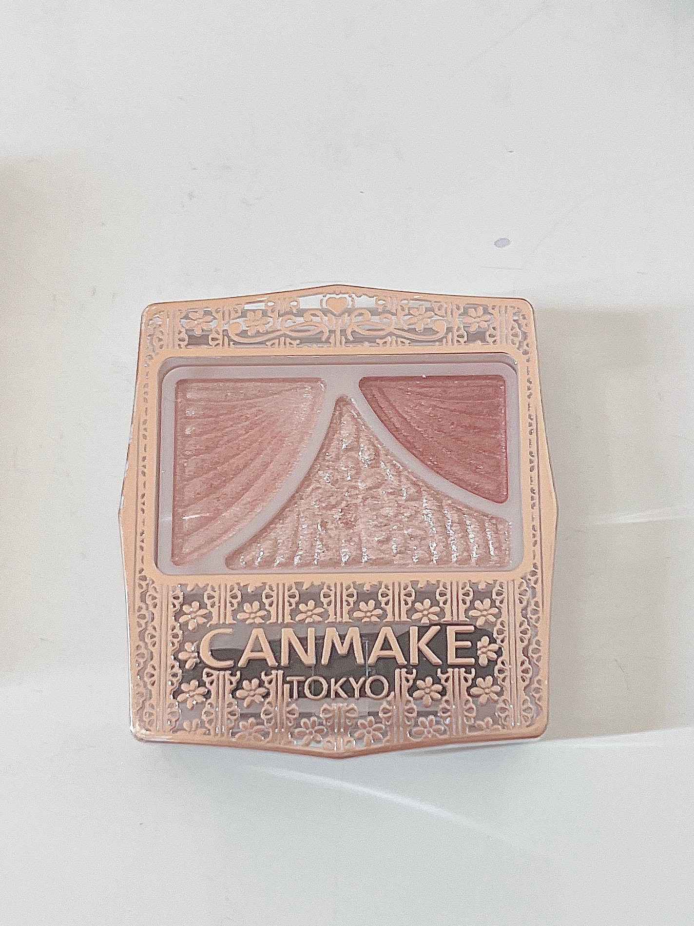 ジューシーピュアアイズ/キャンメイク/アイシャドウパレットを使ったクチコミ(1枚目)