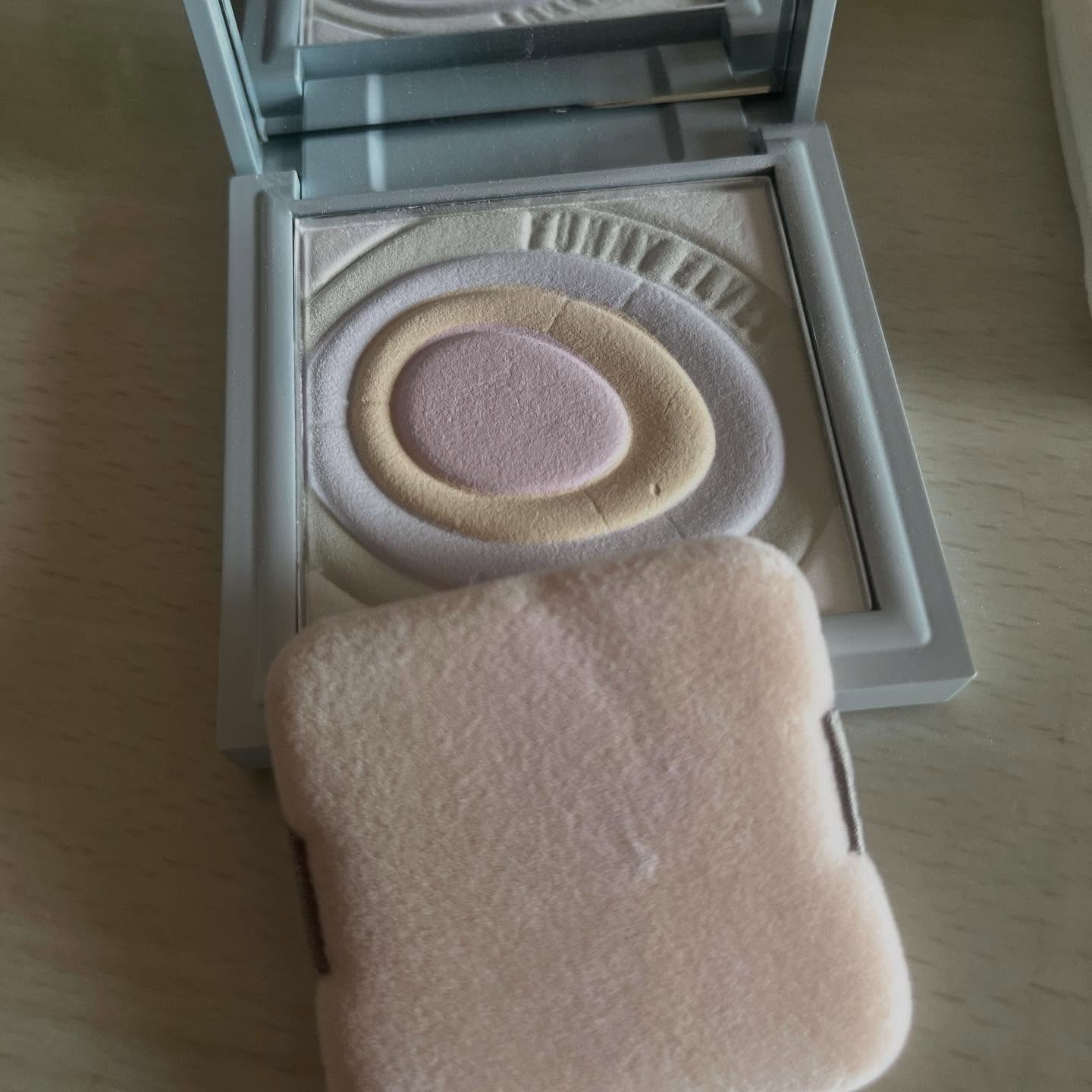 ネビュラ プレストパウダー/FUNNY ELVES方里/プレストパウダーを使ったクチコミ（3枚目）