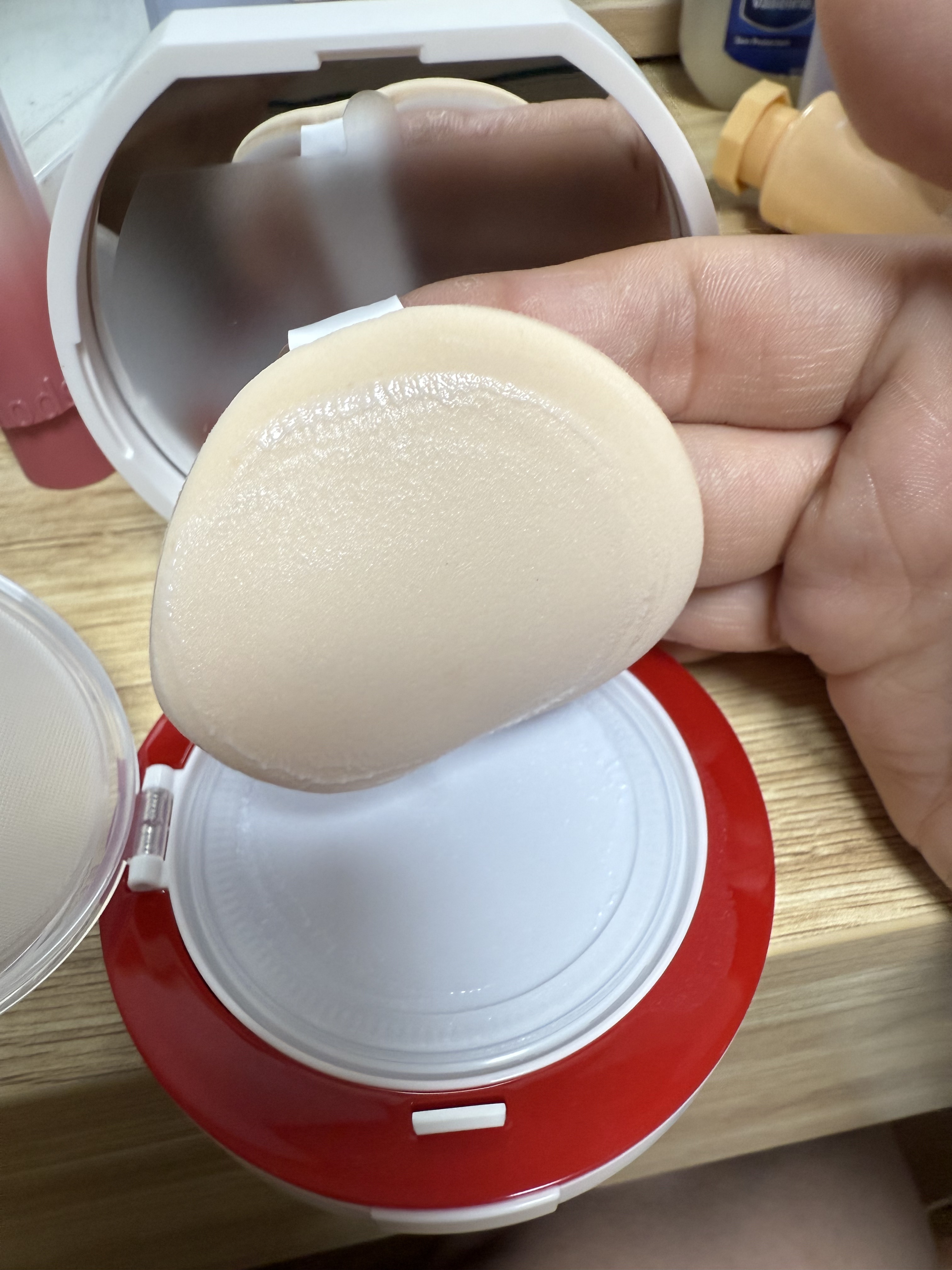 ビーベルベット セバムカットクッション/espoir/プレストパウダーを使ったクチコミ（2枚目）