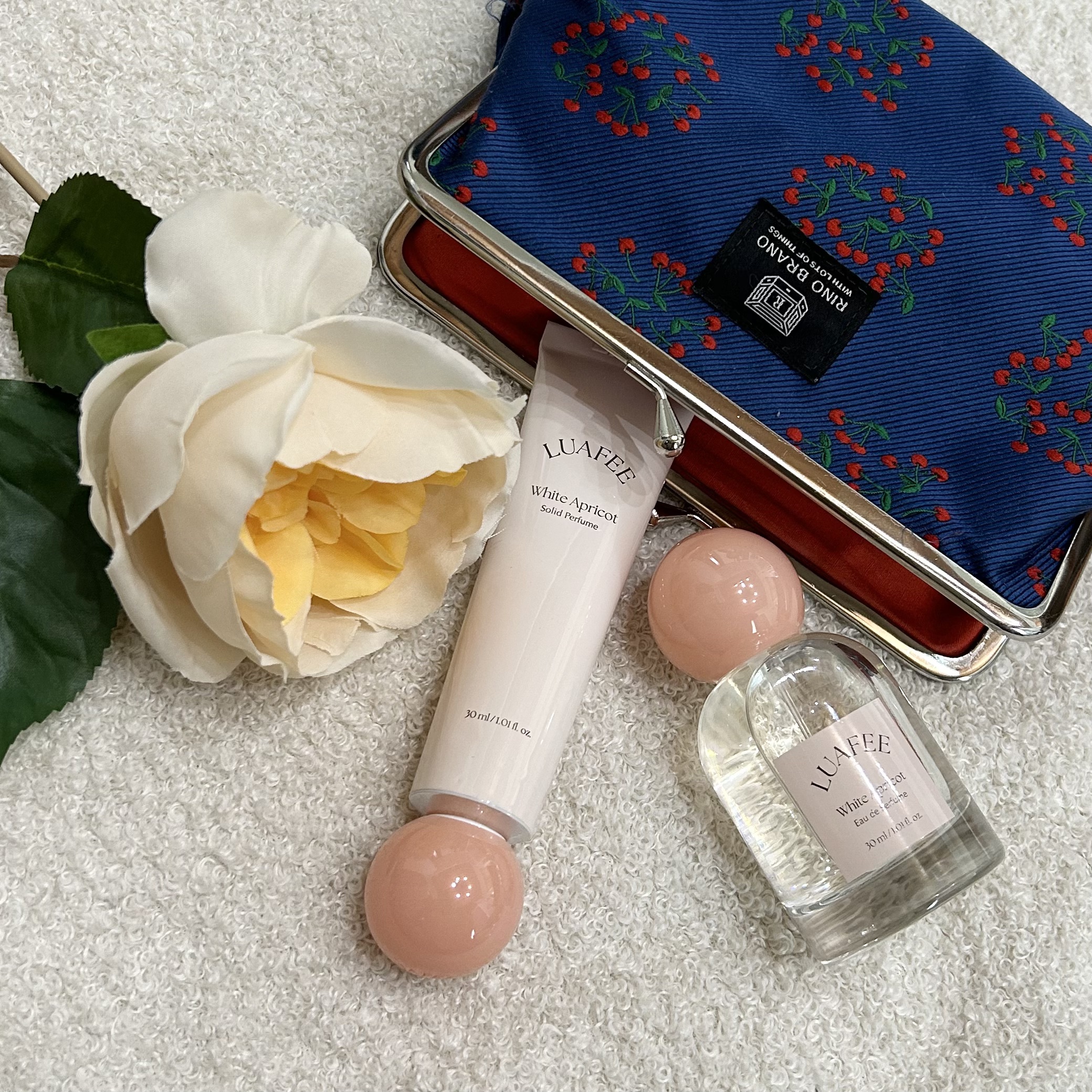 ソリッド パフューム ホワイトアプリコット/LUAFEE/練り香水を使ったクチコミ（2枚目）